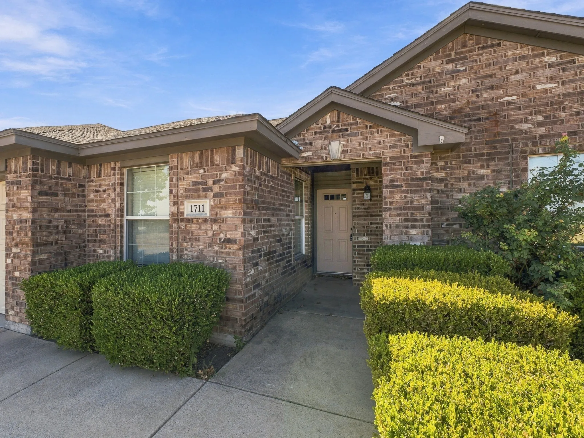 Single Family Residence For Sale in Wise County , 1711 Chenoweth Street, Decatur, Texas 76234, 3 Bedroom, 2 Bathroom, 2 Garage spaces, 1,205 Sqft, built in 2005, mls#21388749, Real Estate Agent in Decatur, Homes For Sale in Wise county, Homes For Sale in Decatur, Realtor in Decatur Texas, Real Estate Brokerage Independent Realty Texas, Luminita Cordes Realtor