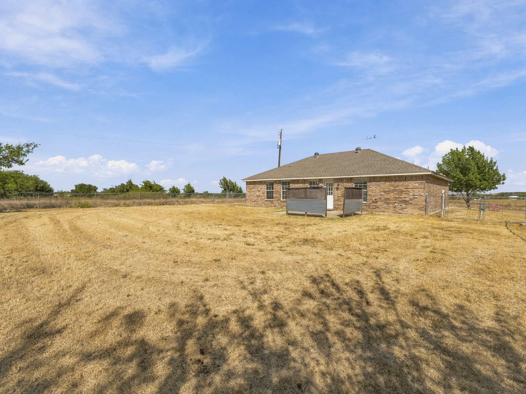 Single Family Residence For Sale in Wise County , 1711 Chenoweth Street, Decatur, Texas 76234, 3 Bedroom, 2 Bathroom, 2 Garage spaces, 1,205 Sqft, built in 2005, mls#21388749, Real Estate Agent in Decatur, Homes For Sale in Wise county, Homes For Sale in Decatur, Realtor in Decatur Texas, Real Estate Brokerage Independent Realty Texas, Luminita Cordes Realtor
