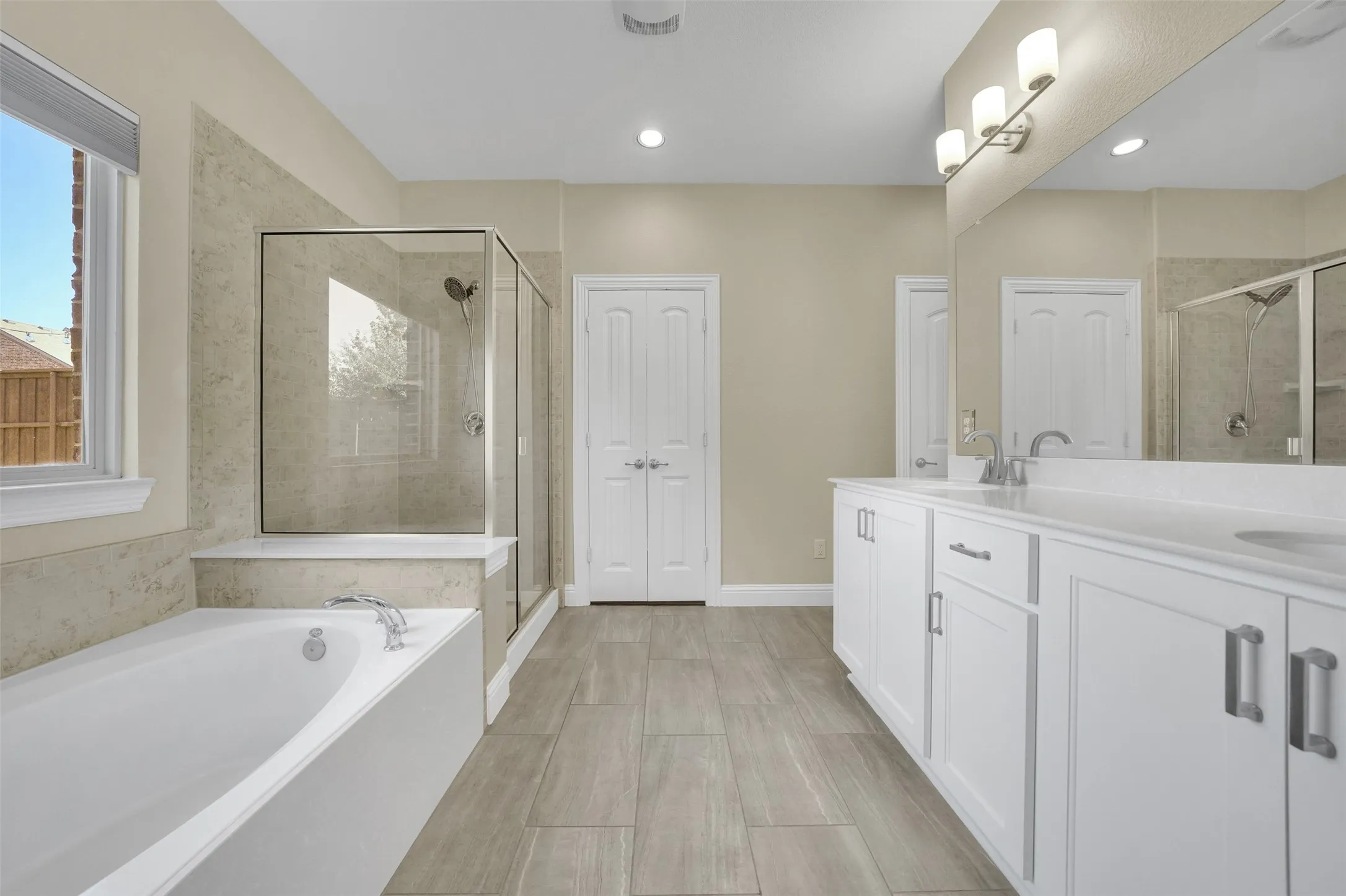 Single Family Residence For Rent in Dallas County , 5805 Zinnia Drive, Rowlett, Texas 75089, 3 Bedroom, 2 Bathroom, 2 Garage spaces, 1,936 Sqft, built in 2014, mls#21391771, Real Estate Agent in Rowlett, Homes For Rent in Dallas county, Homes For Rent in Rowlett, Realtor in Rowlett Texas, Real Estate Brokerage Independent Realty Texas, Luminita Cordes Realtor