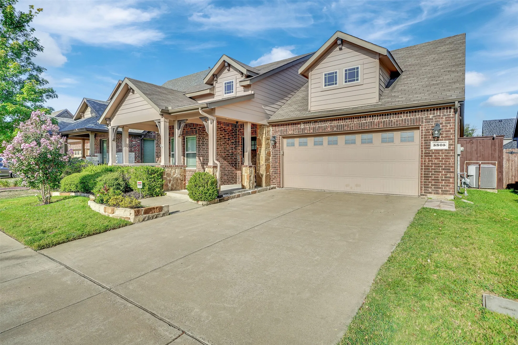 Single Family Residence For Rent in Dallas County , 5805 Zinnia Drive, Rowlett, Texas 75089, 3 Bedroom, 2 Bathroom, 2 Garage spaces, 1,936 Sqft, built in 2014, mls#21391771, Real Estate Agent in Rowlett, Homes For Rent in Dallas county, Homes For Rent in Rowlett, Realtor in Rowlett Texas, Real Estate Brokerage Independent Realty Texas, Luminita Cordes Realtor