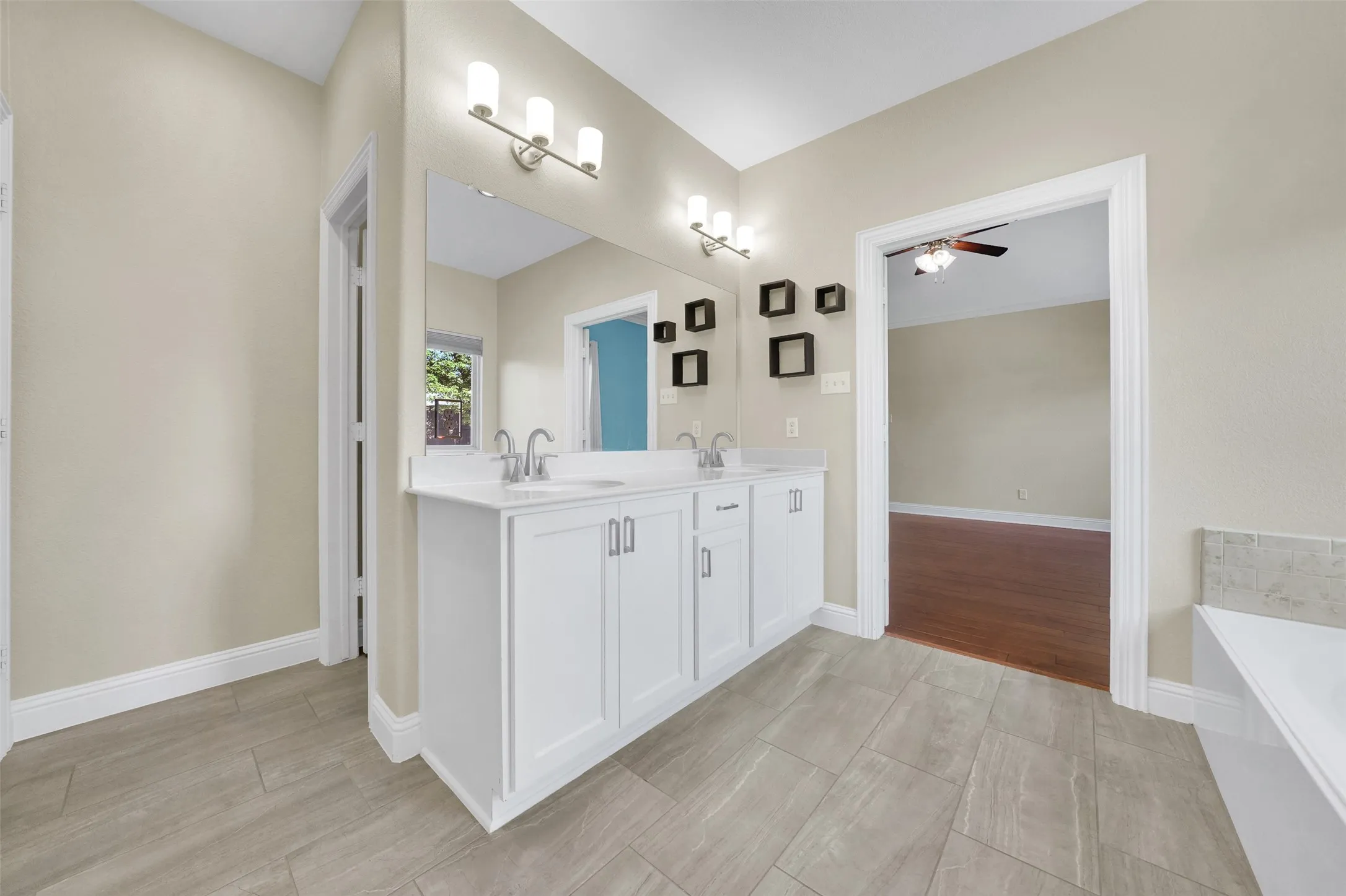 Single Family Residence For Rent in Dallas County , 5805 Zinnia Drive, Rowlett, Texas 75089, 3 Bedroom, 2 Bathroom, 2 Garage spaces, 1,936 Sqft, built in 2014, mls#21391771, Real Estate Agent in Rowlett, Homes For Rent in Dallas county, Homes For Rent in Rowlett, Realtor in Rowlett Texas, Real Estate Brokerage Independent Realty Texas, Luminita Cordes Realtor