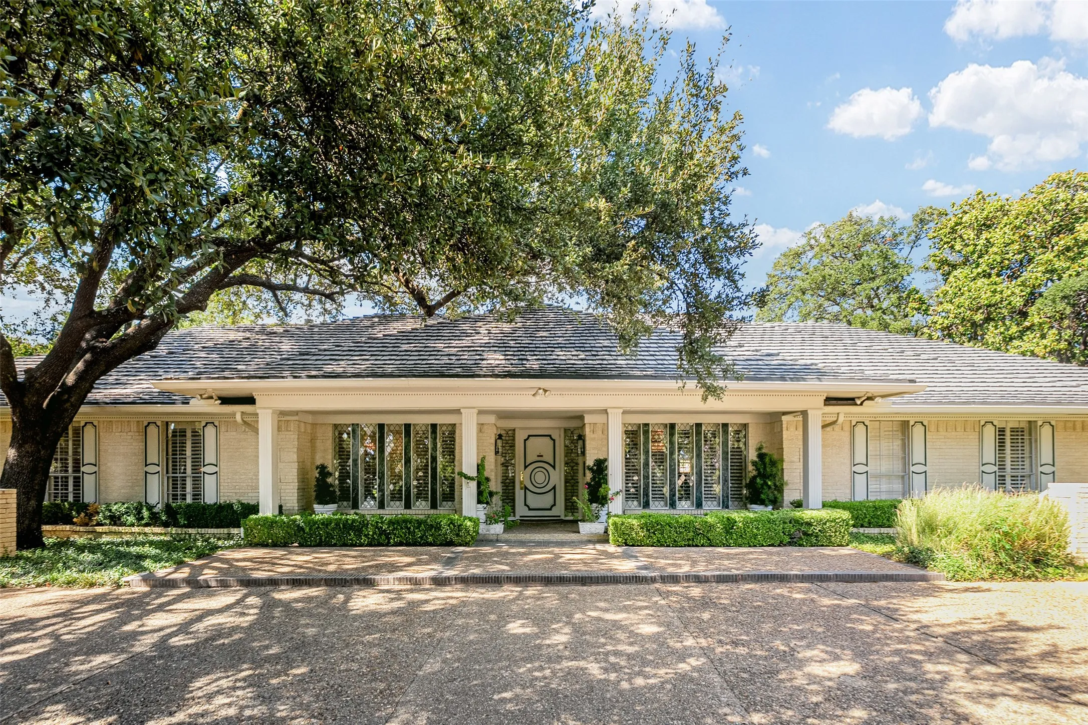 Single Family Residence For Sale