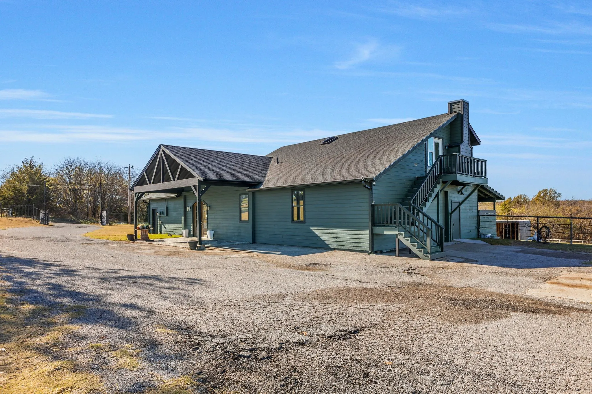 Farm For Sale in Grayson County , 2568 Luella Road, Sherman, Texas 75090, 2 Bedroom, 1 Bathroom, 2 Garage spaces, 3,587 Sqft, built in 1987, mls#21391777, Real Estate Agent in Sherman, Homes For Sale in Grayson county, Homes For Sale in Sherman, Realtor in Sherman Texas, Real Estate Brokerage Independent Realty Texas, Luminita Cordes Realtor