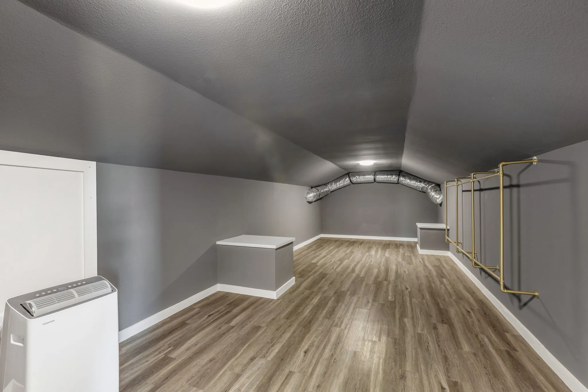 Farm For Sale in Grayson County , 2568 Luella Road, Sherman, Texas 75090, 2 Bedroom, 1 Bathroom, 2 Garage spaces, 3,587 Sqft, built in 1987, mls#21391777, Real Estate Agent in Sherman, Homes For Sale in Grayson county, Homes For Sale in Sherman, Realtor in Sherman Texas, Real Estate Brokerage Independent Realty Texas, Luminita Cordes Realtor