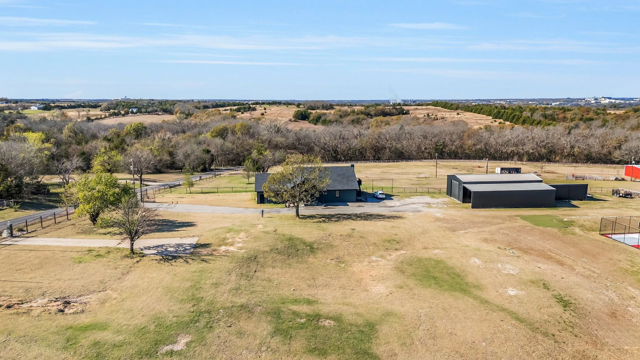 Farm For Sale in Grayson County , 2568 Luella Road, Sherman, Texas 75090, 2 Bedroom, 1 Bathroom, 2 Garage spaces, 3,587 Sqft, built in 1987, mls#21391777, Real Estate Agent in Sherman, Homes For Sale in Grayson county, Homes For Sale in Sherman, Realtor in Sherman Texas, Real Estate Brokerage Independent Realty Texas, Luminita Cordes Realtor