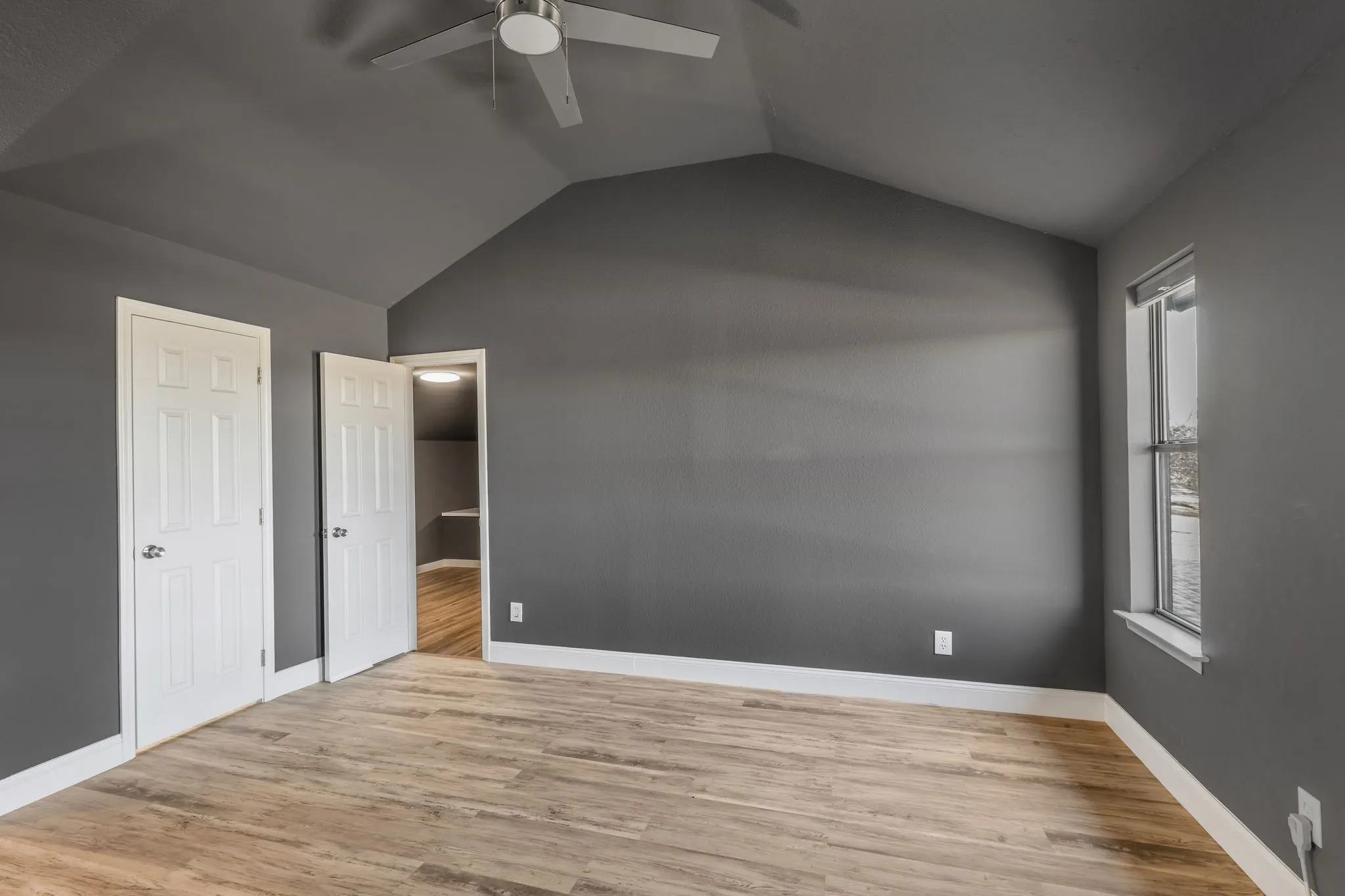 Farm For Sale in Grayson County , 2568 Luella Road, Sherman, Texas 75090, 2 Bedroom, 1 Bathroom, 2 Garage spaces, 3,587 Sqft, built in 1987, mls#21391777, Real Estate Agent in Sherman, Homes For Sale in Grayson county, Homes For Sale in Sherman, Realtor in Sherman Texas, Real Estate Brokerage Independent Realty Texas, Luminita Cordes Realtor