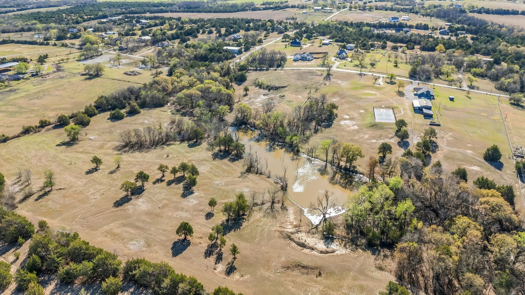 Farm For Sale in Grayson County , 2568 Luella Road, Sherman, Texas 75090, 2 Bedroom, 1 Bathroom, 2 Garage spaces, 3,587 Sqft, built in 1987, mls#21391777, Real Estate Agent in Sherman, Homes For Sale in Grayson county, Homes For Sale in Sherman, Realtor in Sherman Texas, Real Estate Brokerage Independent Realty Texas, Luminita Cordes Realtor