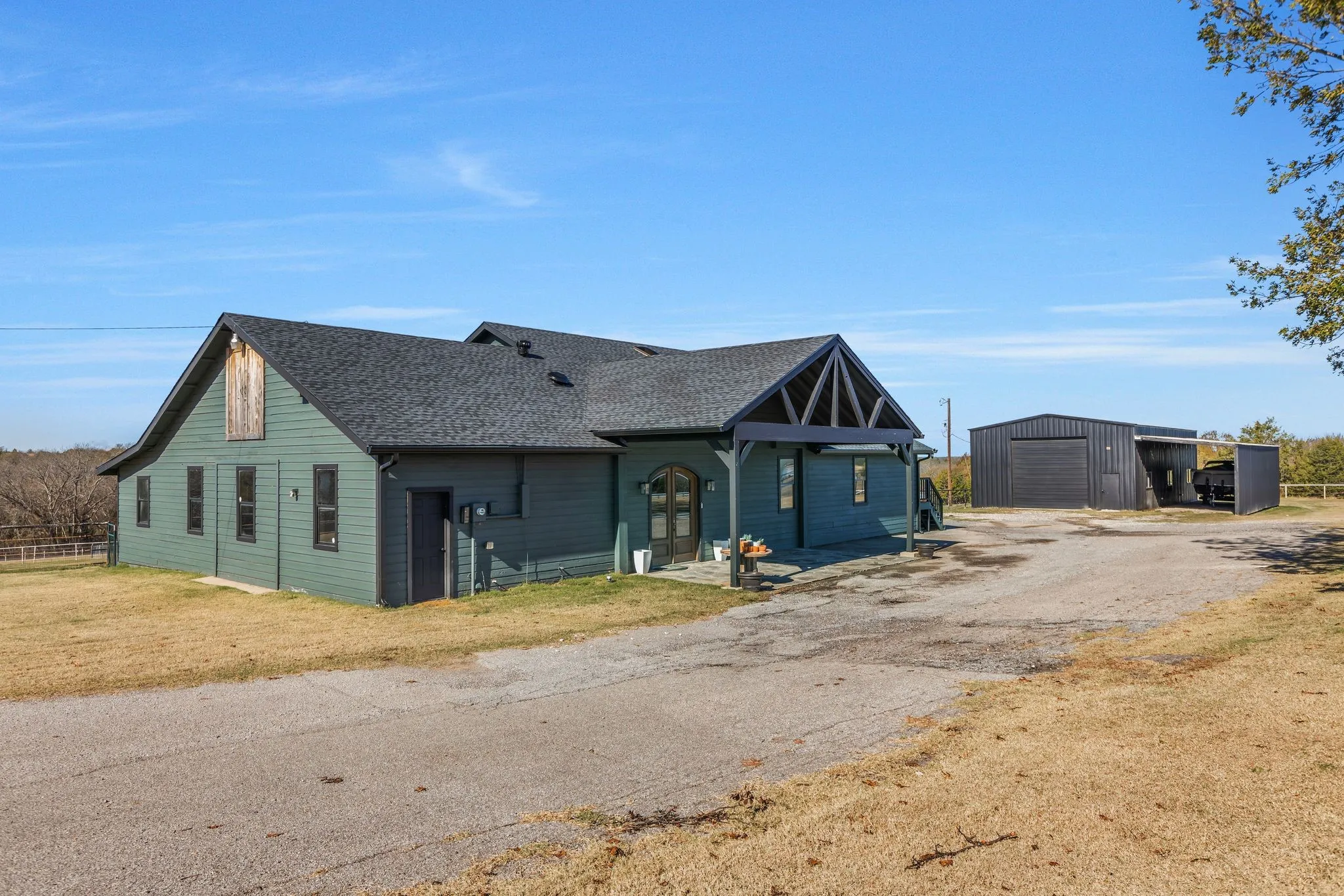 Farm For Sale in Grayson County , 2568 Luella Road, Sherman, Texas 75090, 2 Bedroom, 1 Bathroom, 2 Garage spaces, 3,587 Sqft, built in 1987, mls#21391777, Real Estate Agent in Sherman, Homes For Sale in Grayson county, Homes For Sale in Sherman, Realtor in Sherman Texas, Real Estate Brokerage Independent Realty Texas, Luminita Cordes Realtor