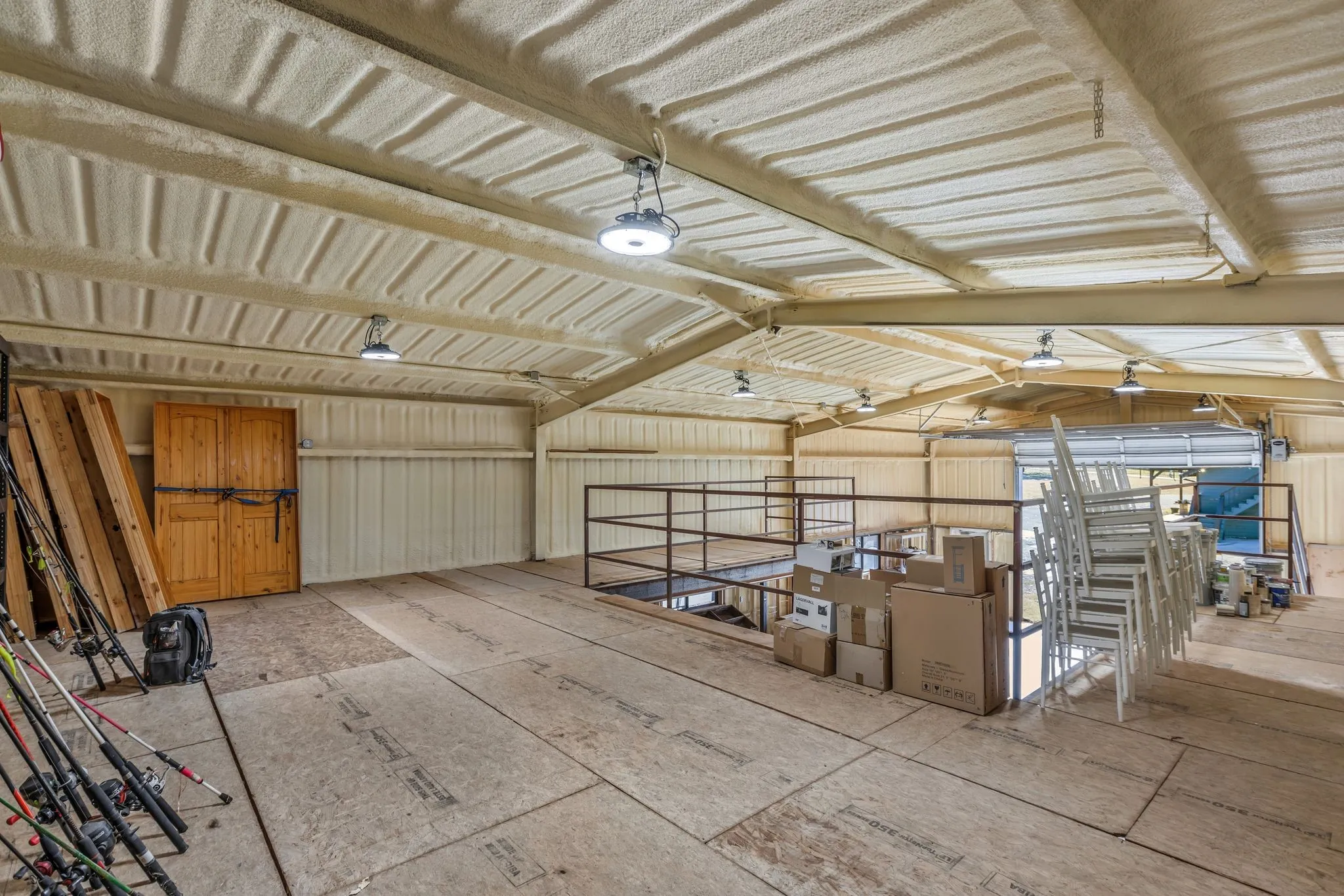 Farm For Sale in Grayson County , 2568 Luella Road, Sherman, Texas 75090, 2 Bedroom, 1 Bathroom, 2 Garage spaces, 3,587 Sqft, built in 1987, mls#21391777, Real Estate Agent in Sherman, Homes For Sale in Grayson county, Homes For Sale in Sherman, Realtor in Sherman Texas, Real Estate Brokerage Independent Realty Texas, Luminita Cordes Realtor