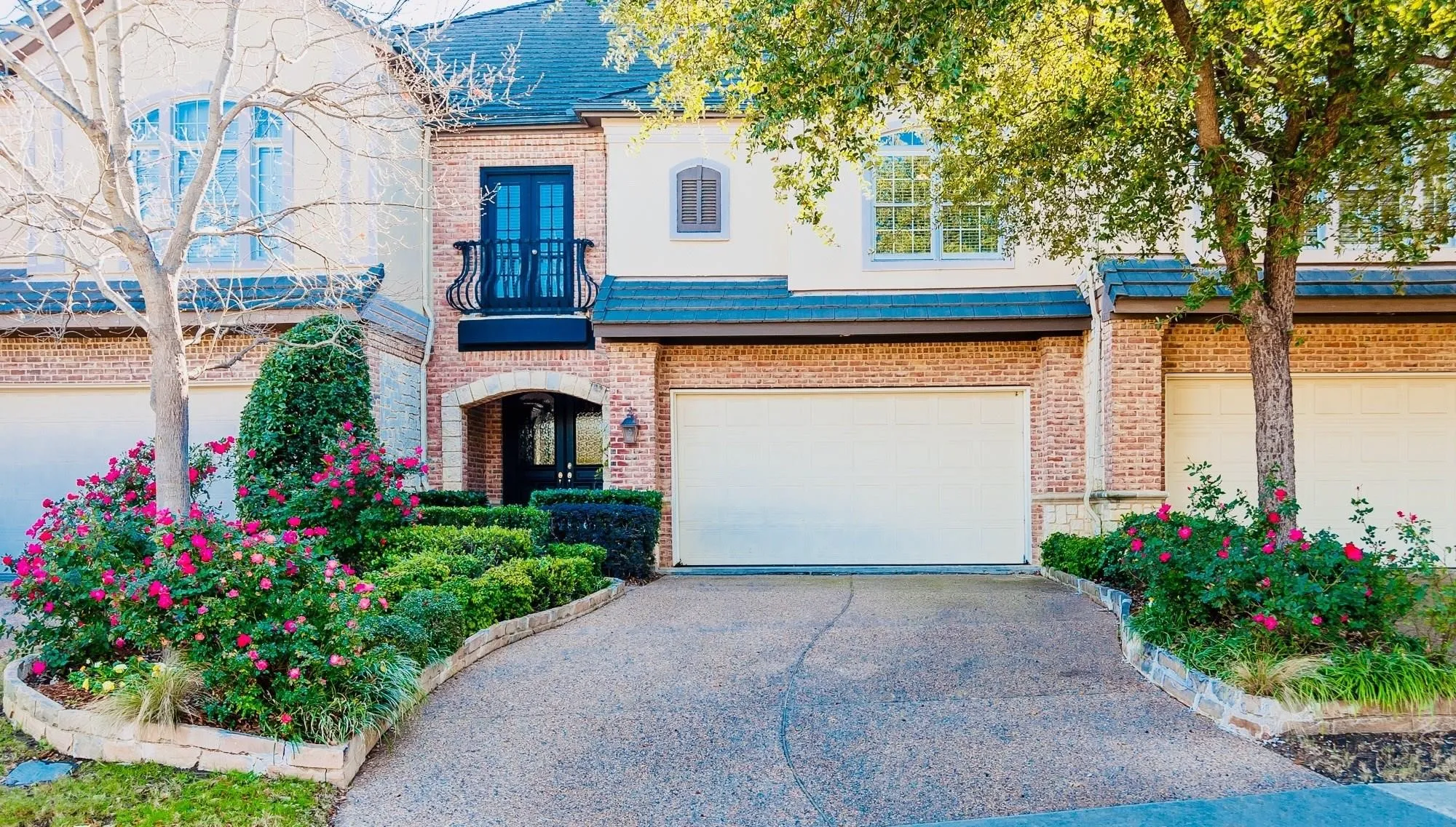 Townhouse For Sale in Dallas County , 4208 Spyglass Hill Lane, Irving, Texas 75038, 3 Bedroom, 3 Bathroom, 2 Garage spaces, 2,137 Sqft, built in 1998, mls#21385054, Real Estate Agent in Irving, Homes For Sale in Dallas county, Homes For Sale in Irving, Realtor in Irving Texas, Real Estate Brokerage Independent Realty Texas, Luminita Cordes Realtor