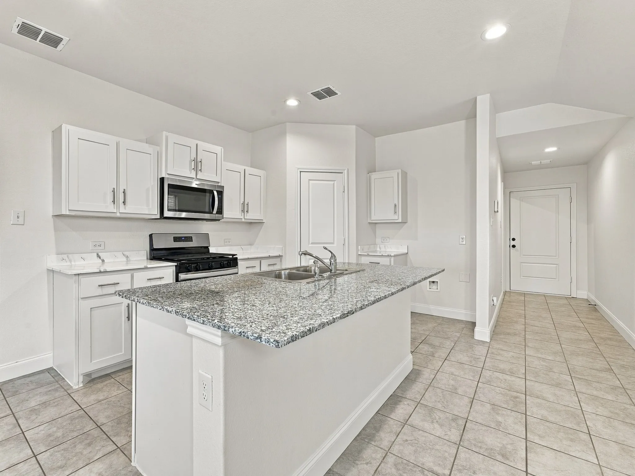 Single Family Residence For Sale in Wise County , 121 Greengate Drive, Boyd, Texas 76023, 3 Bedroom, 2 Bathroom, 2 Garage spaces, 1,333 Sqft, built in 2022, mls#21388727, Real Estate Agent in Boyd, Homes For Sale in Wise county, Homes For Sale in Boyd, Realtor in Boyd Texas, Real Estate Brokerage Independent Realty Texas, Luminita Cordes Realtor