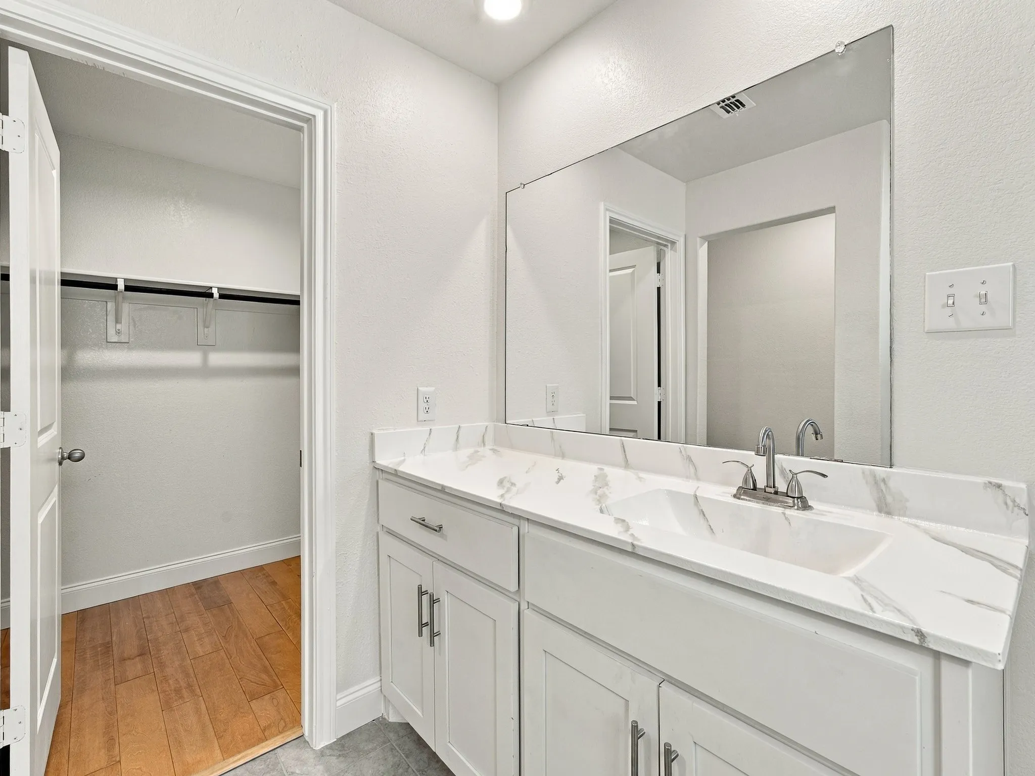 Single Family Residence For Sale in Wise County , 121 Greengate Drive, Boyd, Texas 76023, 3 Bedroom, 2 Bathroom, 2 Garage spaces, 1,333 Sqft, built in 2022, mls#21388727, Real Estate Agent in Boyd, Homes For Sale in Wise county, Homes For Sale in Boyd, Realtor in Boyd Texas, Real Estate Brokerage Independent Realty Texas, Luminita Cordes Realtor