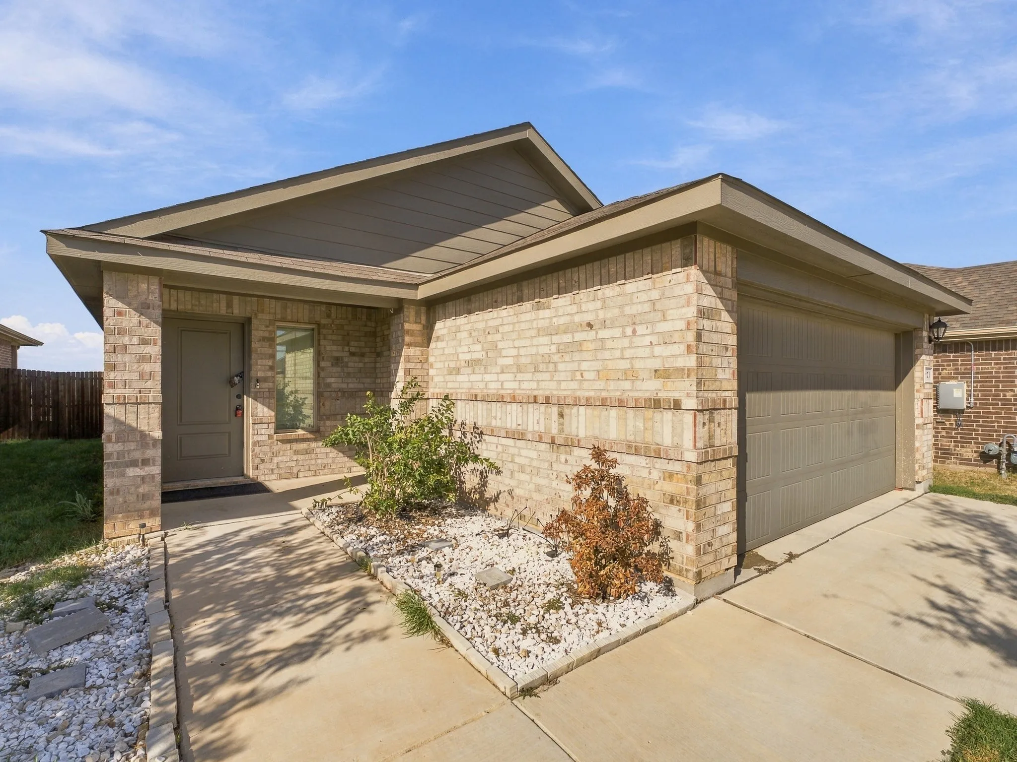 Single Family Residence For Sale in Wise County , 121 Greengate Drive, Boyd, Texas 76023, 3 Bedroom, 2 Bathroom, 2 Garage spaces, 1,333 Sqft, built in 2022, mls#21388727, Real Estate Agent in Boyd, Homes For Sale in Wise county, Homes For Sale in Boyd, Realtor in Boyd Texas, Real Estate Brokerage Independent Realty Texas, Luminita Cordes Realtor