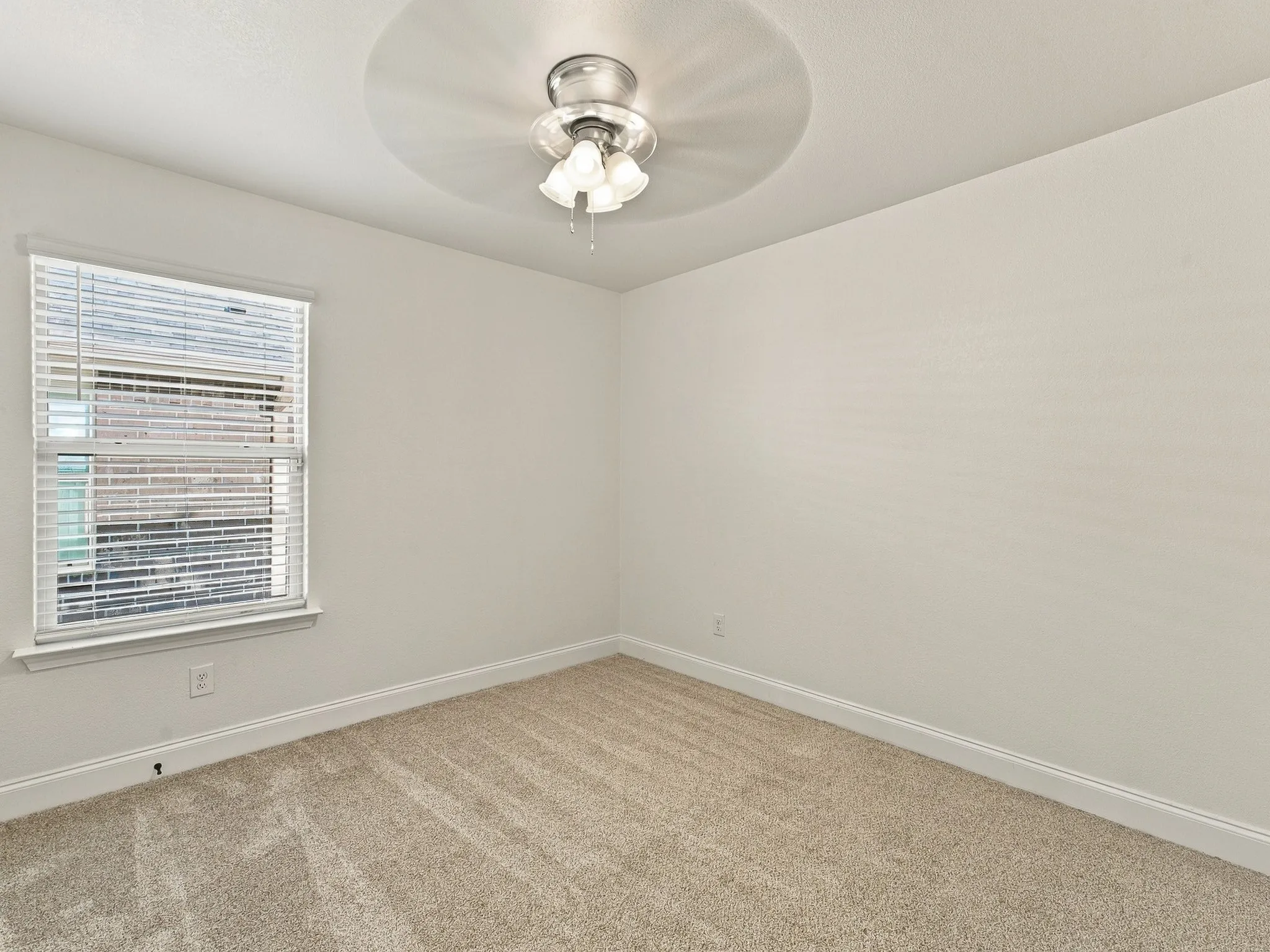 Single Family Residence For Sale in Wise County , 121 Greengate Drive, Boyd, Texas 76023, 3 Bedroom, 2 Bathroom, 2 Garage spaces, 1,333 Sqft, built in 2022, mls#21388727, Real Estate Agent in Boyd, Homes For Sale in Wise county, Homes For Sale in Boyd, Realtor in Boyd Texas, Real Estate Brokerage Independent Realty Texas, Luminita Cordes Realtor