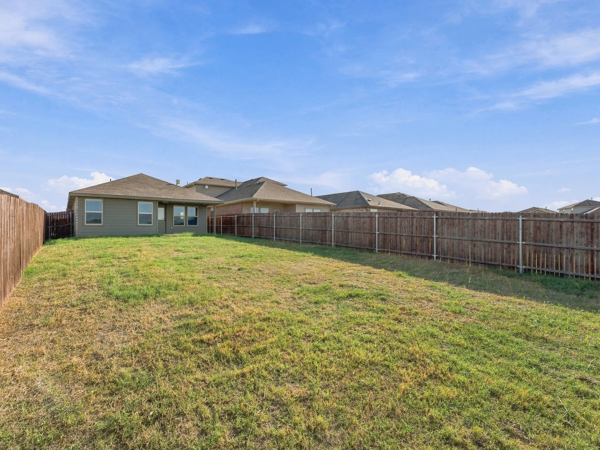 Single Family Residence For Sale in Wise County , 121 Greengate Drive, Boyd, Texas 76023, 3 Bedroom, 2 Bathroom, 2 Garage spaces, 1,333 Sqft, built in 2022, mls#21388727, Real Estate Agent in Boyd, Homes For Sale in Wise county, Homes For Sale in Boyd, Realtor in Boyd Texas, Real Estate Brokerage Independent Realty Texas, Luminita Cordes Realtor