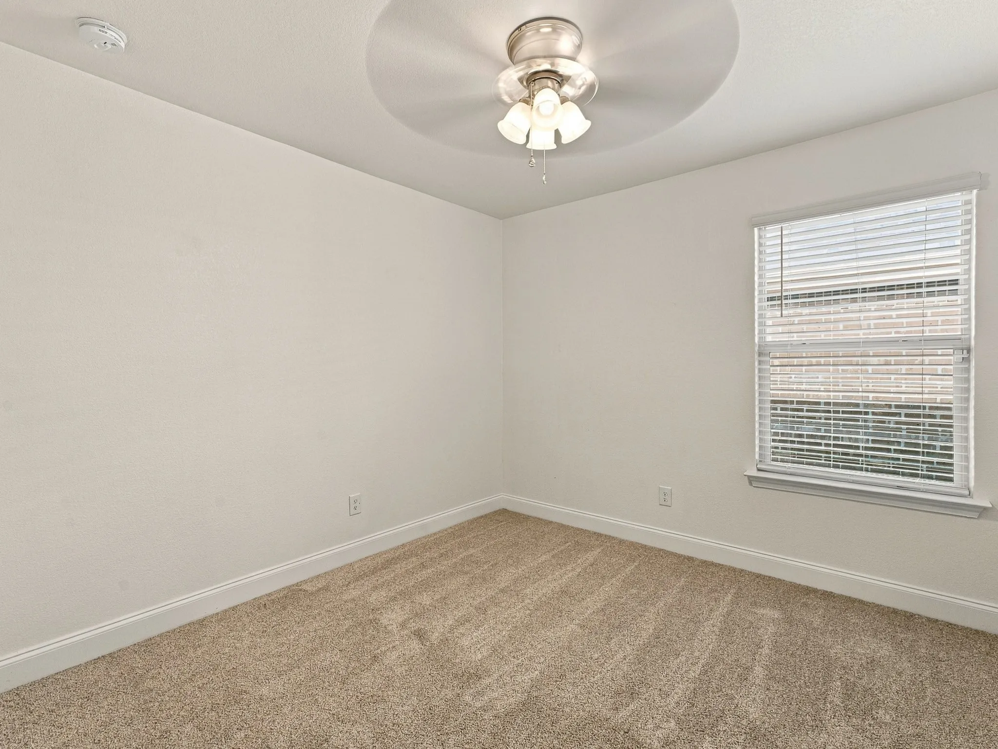 Single Family Residence For Sale in Wise County , 121 Greengate Drive, Boyd, Texas 76023, 3 Bedroom, 2 Bathroom, 2 Garage spaces, 1,333 Sqft, built in 2022, mls#21388727, Real Estate Agent in Boyd, Homes For Sale in Wise county, Homes For Sale in Boyd, Realtor in Boyd Texas, Real Estate Brokerage Independent Realty Texas, Luminita Cordes Realtor