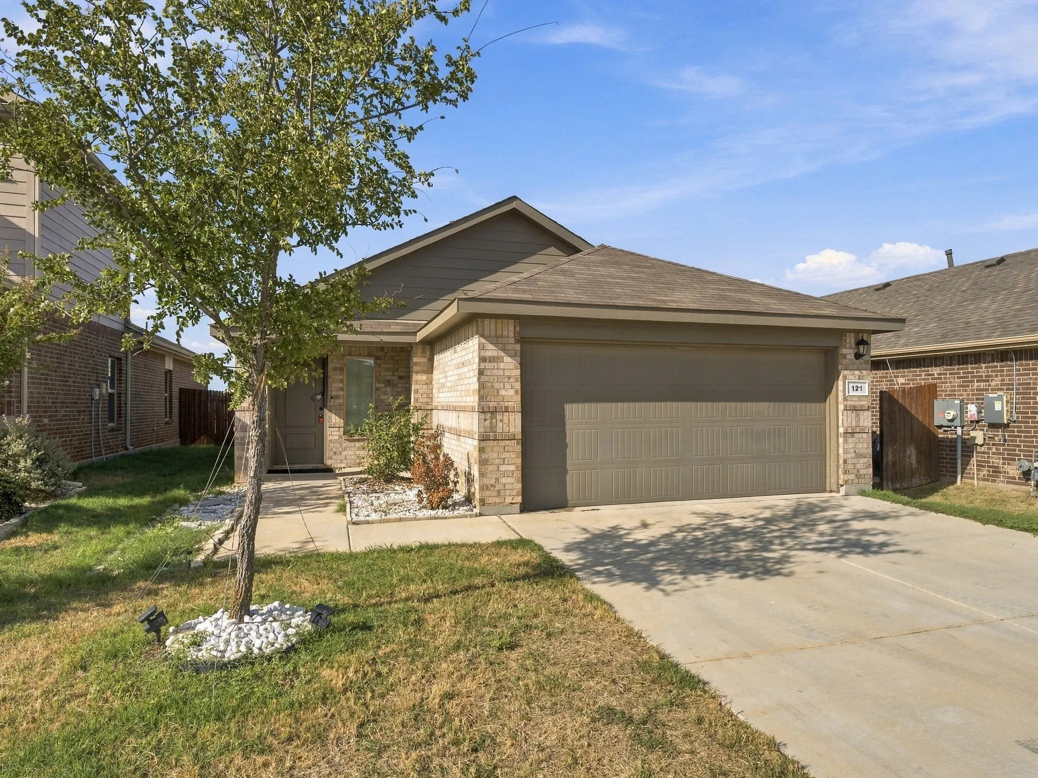 Single Family Residence For Sale in Wise County , 121 Greengate Drive, Boyd, Texas 76023, 3 Bedroom, 2 Bathroom, 2 Garage spaces, 1,333 Sqft, built in 2022, mls#21388727, Real Estate Agent in Boyd, Homes For Sale in Wise county, Homes For Sale in Boyd, Realtor in Boyd Texas, Real Estate Brokerage Independent Realty Texas, Luminita Cordes Realtor
