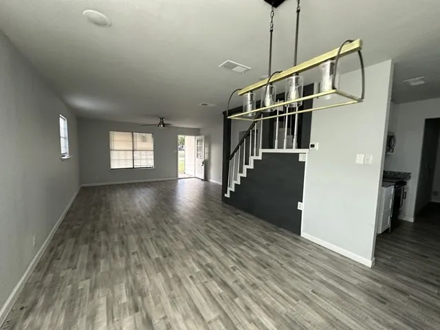 Single Family Residence For Sale in Navarro County , 1312 E Collin Street, Corsicana, Texas 75110, 3 Bedroom, 3 Bathroom, Garage spaces, 1,392 Sqft, built in 1986, mls#21391769, Real Estate Agent in Corsicana, Homes For Sale in Navarro county, Homes For Sale in Corsicana, Realtor in Corsicana Texas, Real Estate Brokerage Independent Realty Texas, Luminita Cordes Realtor