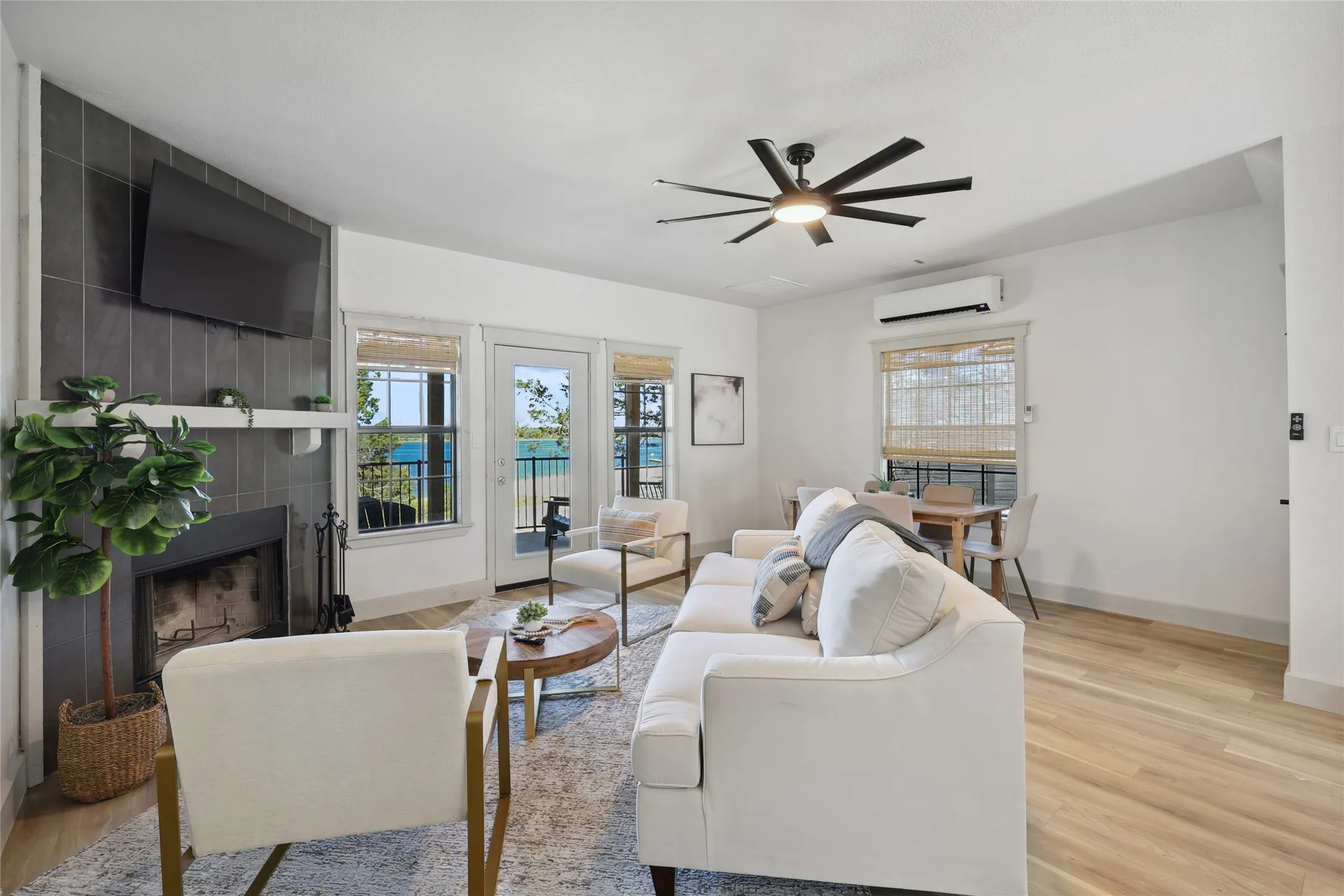 Condominium For Sale in Palo Pinto County , 1782 Fm 2951 20, Graford, Texas 76449, 3 Bedroom, 3 Bathroom, Garage spaces, 1,560 Sqft, built in 2005, mls#21389647, Real Estate Agent in Graford, Homes For Sale in Palo Pinto county, Homes For Sale in Graford, Realtor in Graford Texas, Real Estate Brokerage Independent Realty Texas, Luminita Cordes Realtor