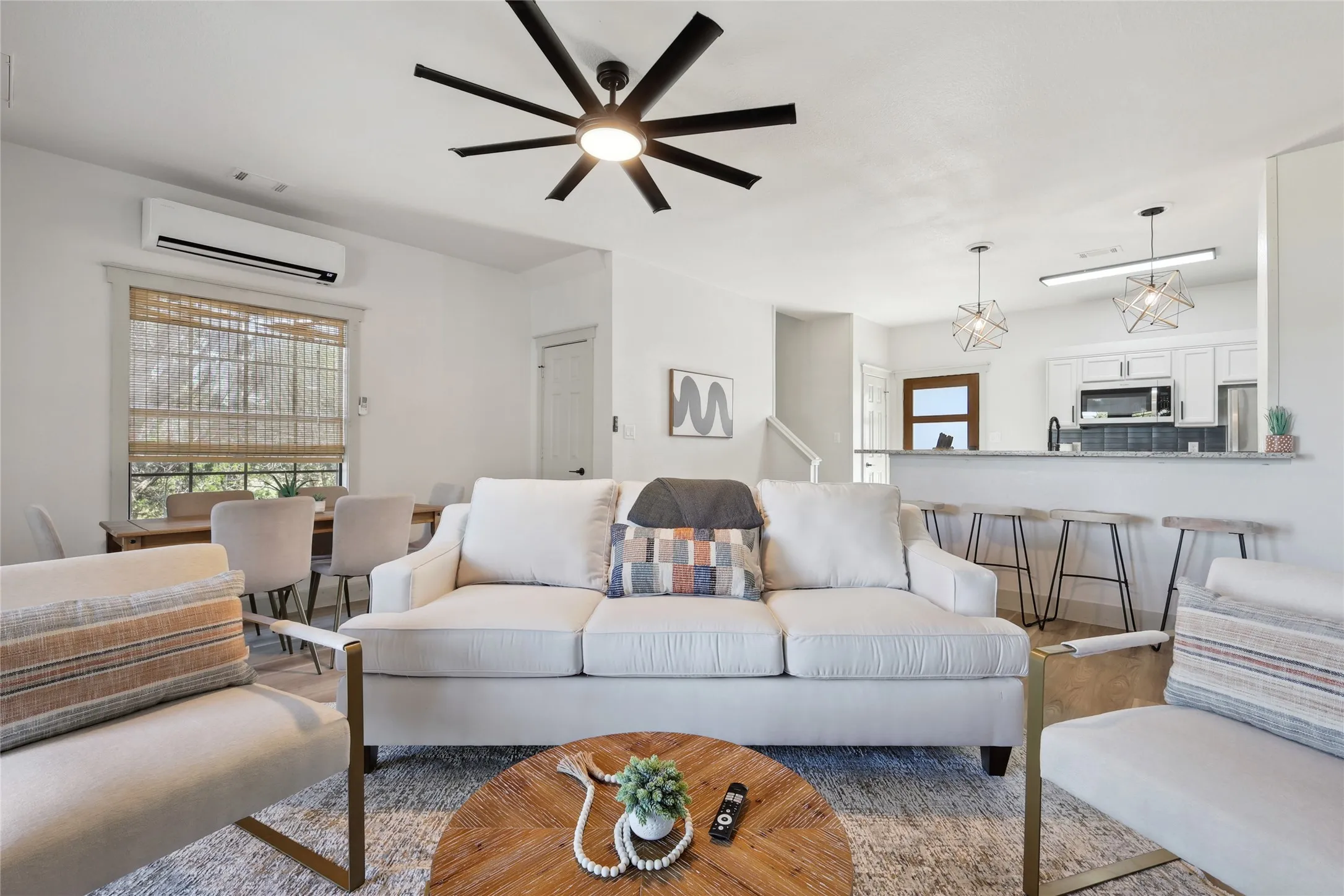 Condominium For Sale in Palo Pinto County , 1782 Fm 2951 20, Graford, Texas 76449, 3 Bedroom, 3 Bathroom, Garage spaces, 1,560 Sqft, built in 2005, mls#21389647, Real Estate Agent in Graford, Homes For Sale in Palo Pinto county, Homes For Sale in Graford, Realtor in Graford Texas, Real Estate Brokerage Independent Realty Texas, Luminita Cordes Realtor