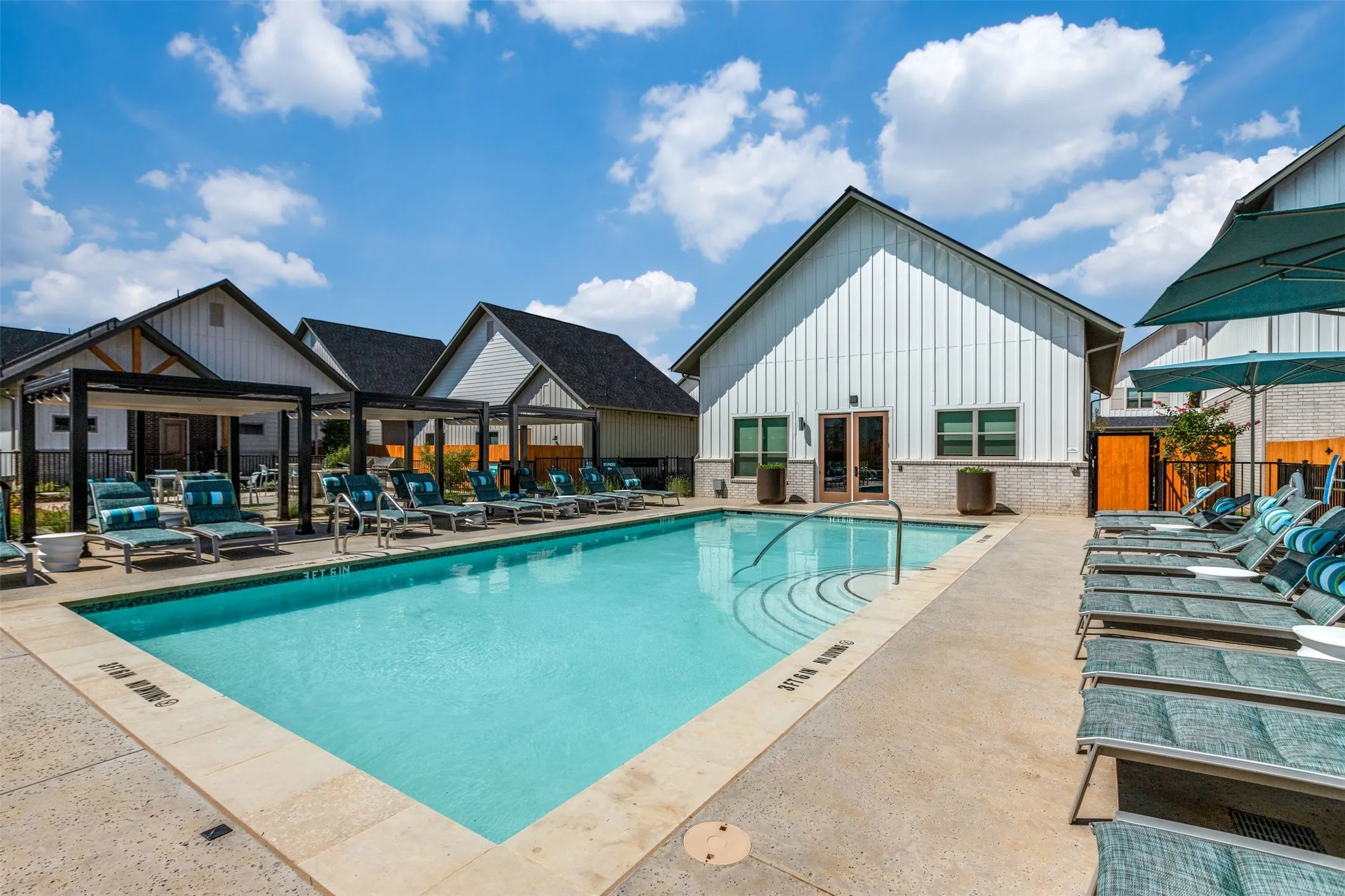 Single Family Residence For Rent in Denton County , 2036 Oak Grove 112, Aubrey, Texas 76227, 2 Bedroom, 2 Bathroom, 1 Garage spaces, 1,142 Sqft, built in 2025, mls#21391788, Real Estate Agent in Aubrey, Homes For Rent in Denton county, Homes For Rent in Aubrey, Realtor in Aubrey Texas, Real Estate Brokerage Independent Realty Texas, Luminita Cordes Realtor