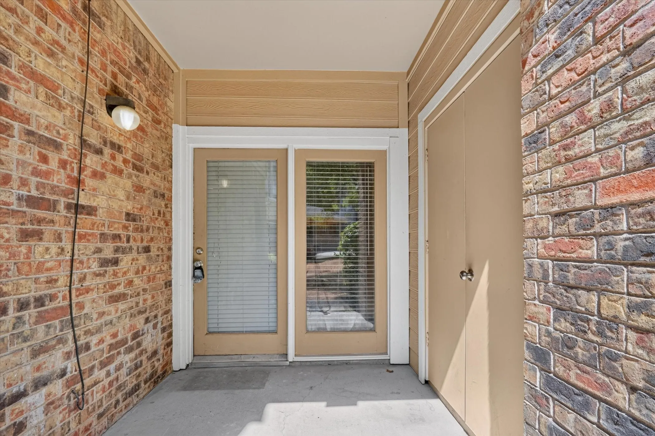 Condominium For Rent in Dallas County , 14277 Preston Road 512, Dallas, Texas 75254, 2 Bedroom, 2 Bathroom, Garage spaces, 973 Sqft, built in 1982, mls#21391757, Real Estate Agent in Dallas, Homes For Rent in Dallas county, Homes For Rent in Dallas, Realtor in Dallas Texas, Real Estate Brokerage Independent Realty Texas, Luminita Cordes Realtor