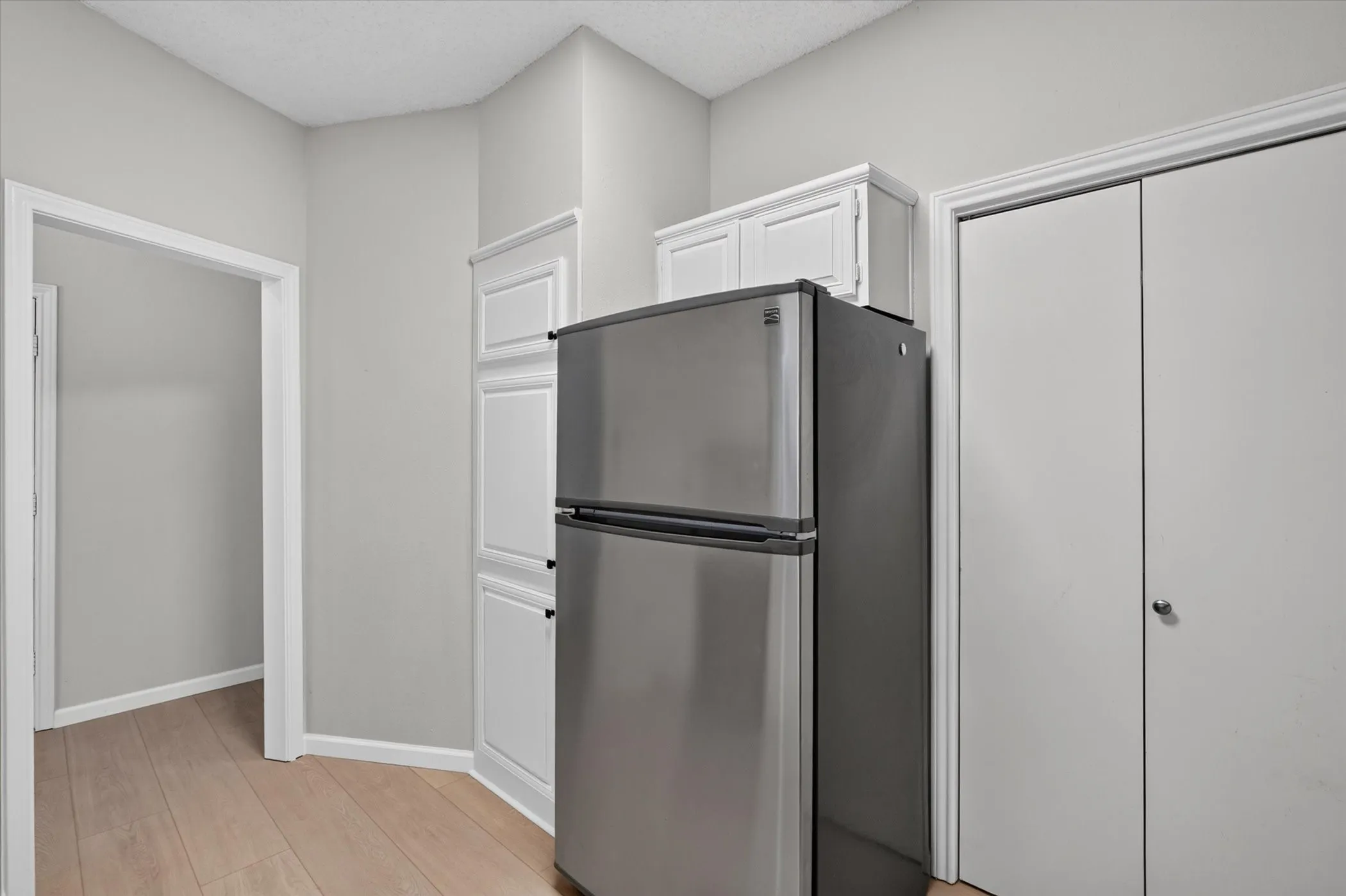 Condominium For Rent in Dallas County , 14277 Preston Road 512, Dallas, Texas 75254, 2 Bedroom, 2 Bathroom, Garage spaces, 973 Sqft, built in 1982, mls#21391757, Real Estate Agent in Dallas, Homes For Rent in Dallas county, Homes For Rent in Dallas, Realtor in Dallas Texas, Real Estate Brokerage Independent Realty Texas, Luminita Cordes Realtor