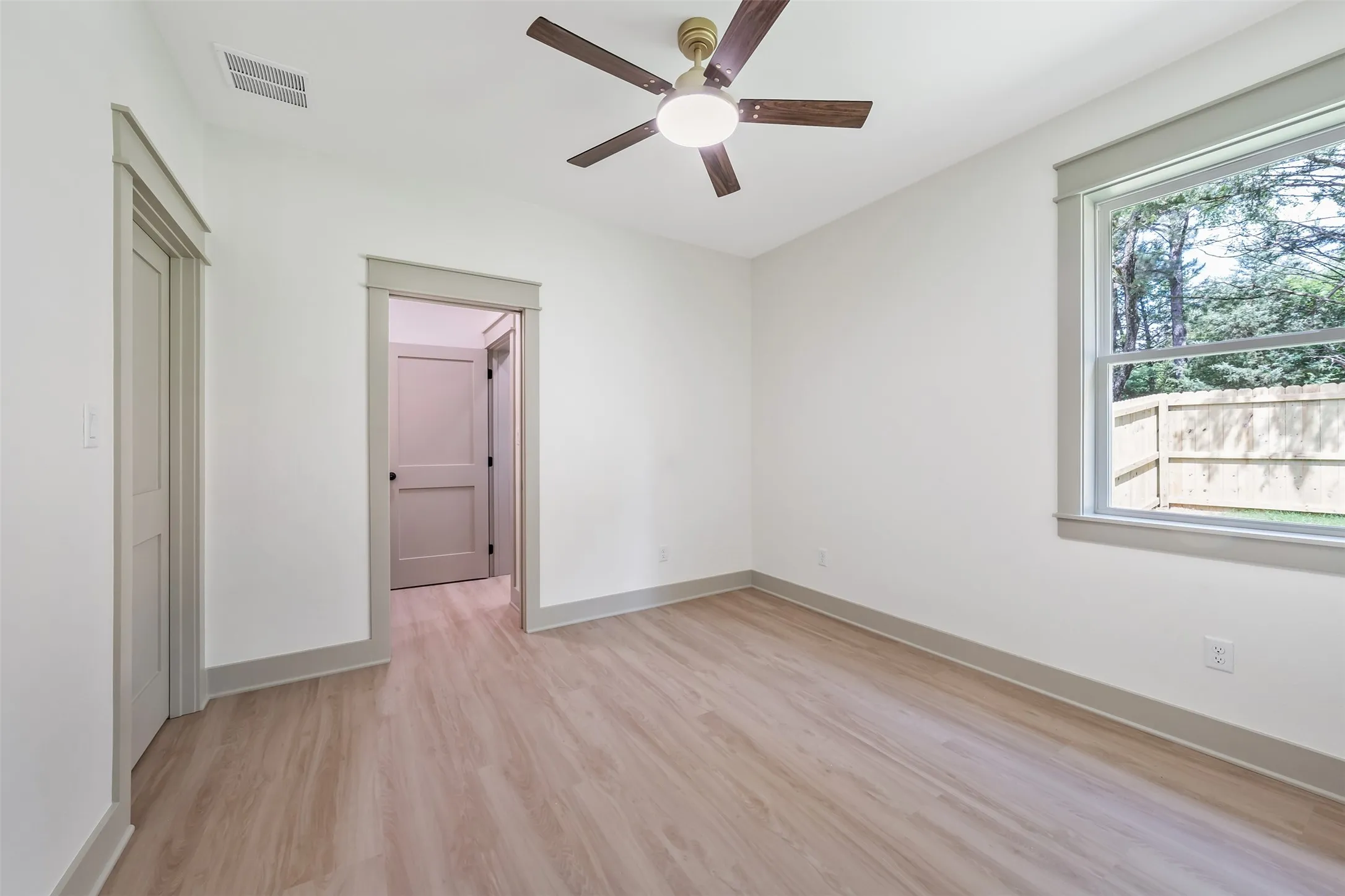 Single Family Residence For Sale in Smith County , 14009 Hidden Brook, Flint, Texas 75762, 5 Bedroom, 5 Bathroom, 2 Garage spaces, 2,764 Sqft, built in 2026, mls#21391786, Real Estate Agent in Flint, Homes For Sale in Smith county, Homes For Sale in Flint, Realtor in Flint Texas, Real Estate Brokerage Independent Realty Texas, Luminita Cordes Realtor