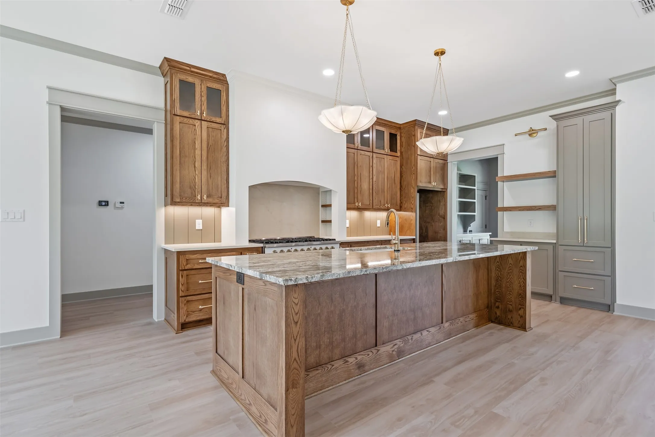 Single Family Residence For Sale in Smith County , 14009 Hidden Brook, Flint, Texas 75762, 5 Bedroom, 5 Bathroom, 2 Garage spaces, 2,764 Sqft, built in 2026, mls#21391786, Real Estate Agent in Flint, Homes For Sale in Smith county, Homes For Sale in Flint, Realtor in Flint Texas, Real Estate Brokerage Independent Realty Texas, Luminita Cordes Realtor