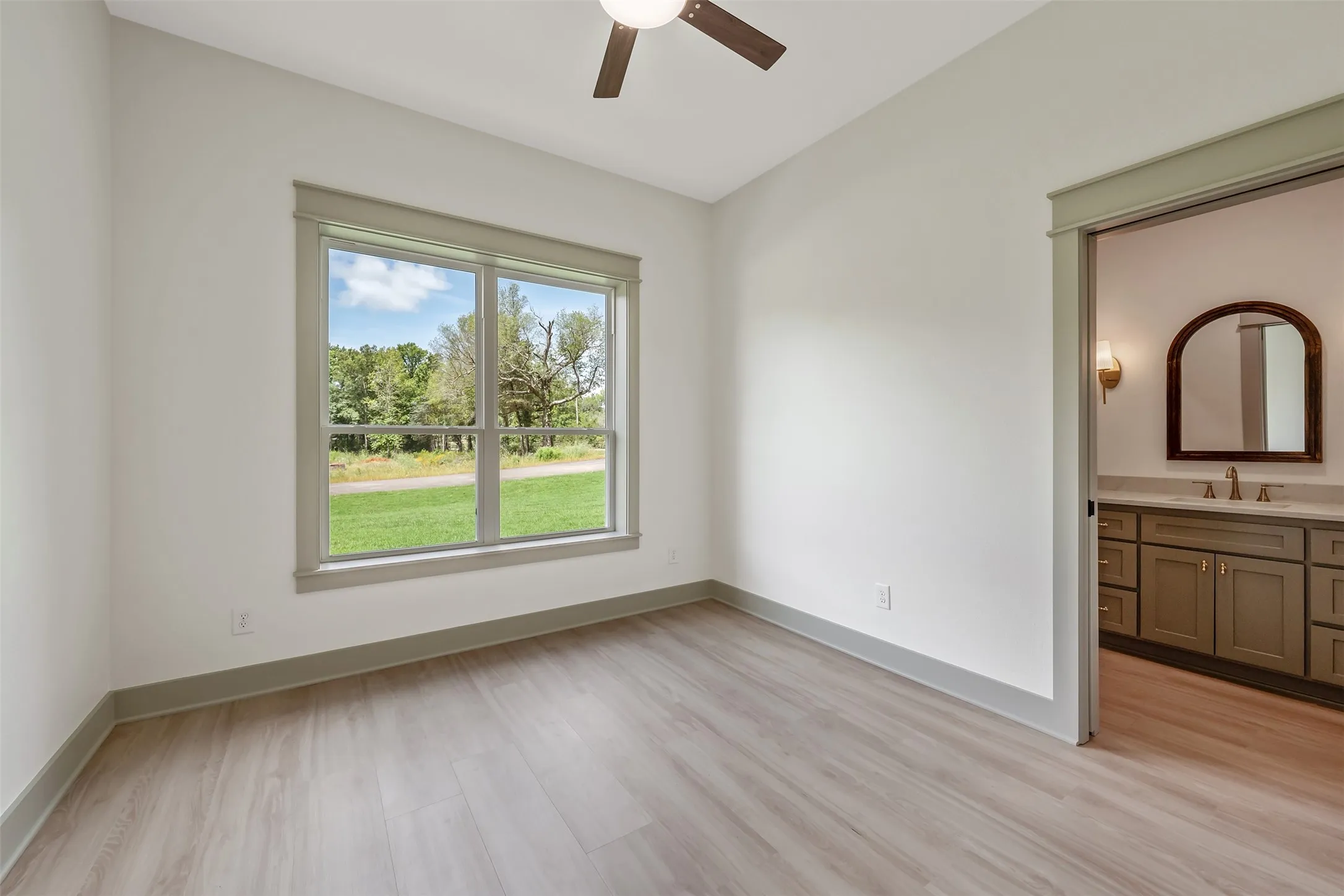 Single Family Residence For Sale in Smith County , 14009 Hidden Brook, Flint, Texas 75762, 5 Bedroom, 5 Bathroom, 2 Garage spaces, 2,764 Sqft, built in 2026, mls#21391786, Real Estate Agent in Flint, Homes For Sale in Smith county, Homes For Sale in Flint, Realtor in Flint Texas, Real Estate Brokerage Independent Realty Texas, Luminita Cordes Realtor