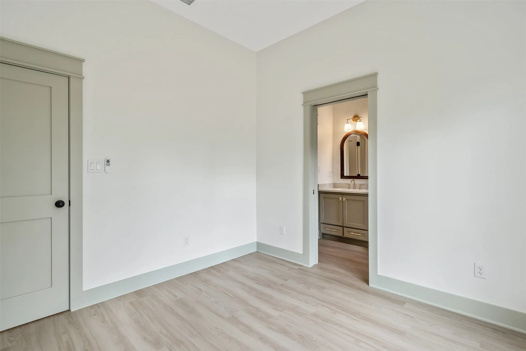 Single Family Residence For Sale in Smith County , 14009 Hidden Brook, Flint, Texas 75762, 5 Bedroom, 5 Bathroom, 2 Garage spaces, 2,764 Sqft, built in 2026, mls#21391786, Real Estate Agent in Flint, Homes For Sale in Smith county, Homes For Sale in Flint, Realtor in Flint Texas, Real Estate Brokerage Independent Realty Texas, Luminita Cordes Realtor