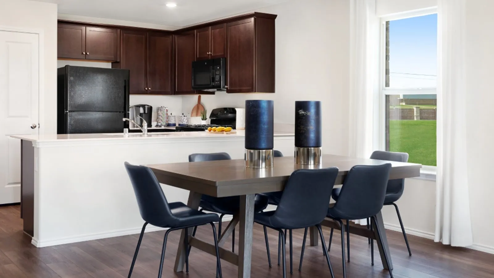 Single Family Residence For Rent in Ellis County , 1208 Wildflower Street, Ennis, Texas 75119, 3 Bedroom, 2 Bathroom, 2 Garage spaces, 1,302 Sqft, built in 2021, mls#21391791, Real Estate Agent in Ennis, Homes For Rent in Ellis county, Homes For Rent in Ennis, Realtor in Ennis Texas, Real Estate Brokerage Independent Realty Texas, Luminita Cordes Realtor
