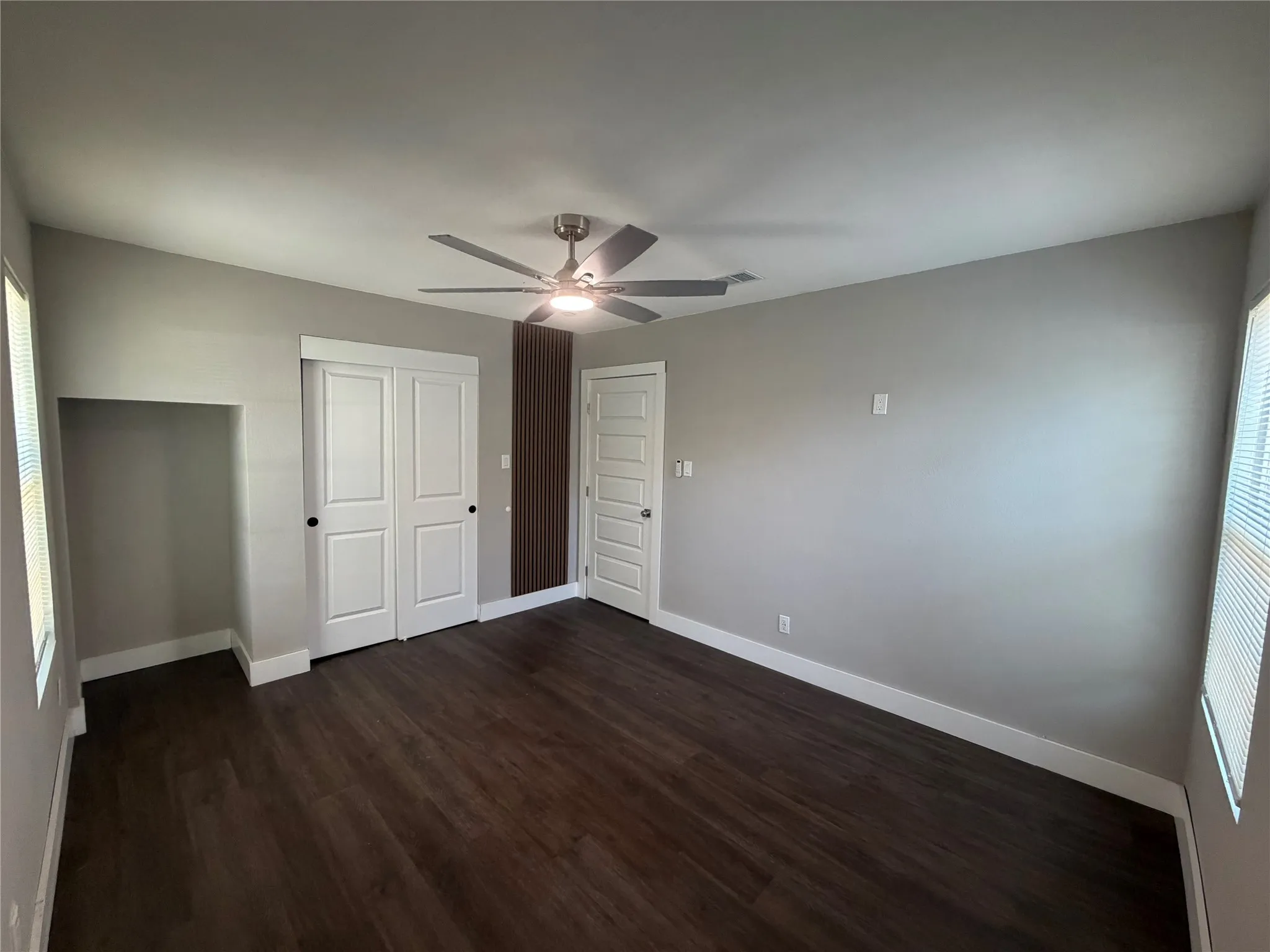 Single Family Residence For Rent in Tarrant County , 231 Elm Street, Hurst, Texas 76053, 3 Bedroom, 1 Bathroom, Garage spaces, 1,016 Sqft, built in 1957, mls#21391795, Real Estate Agent in Hurst, Homes For Rent in Tarrant county, Homes For Rent in Hurst, Realtor in Hurst Texas, Real Estate Brokerage Independent Realty Texas, Luminita Cordes Realtor