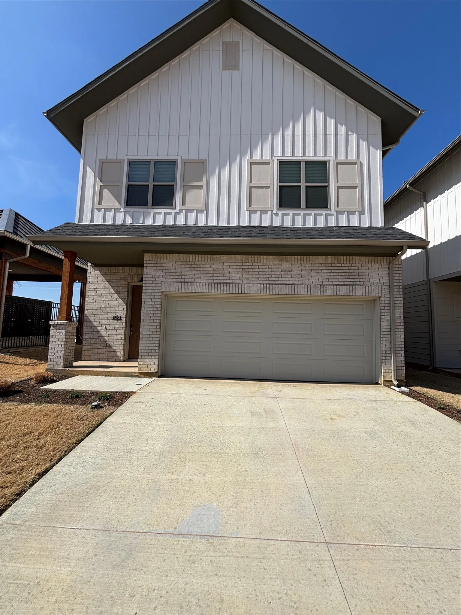 Single Family Residence For Rent