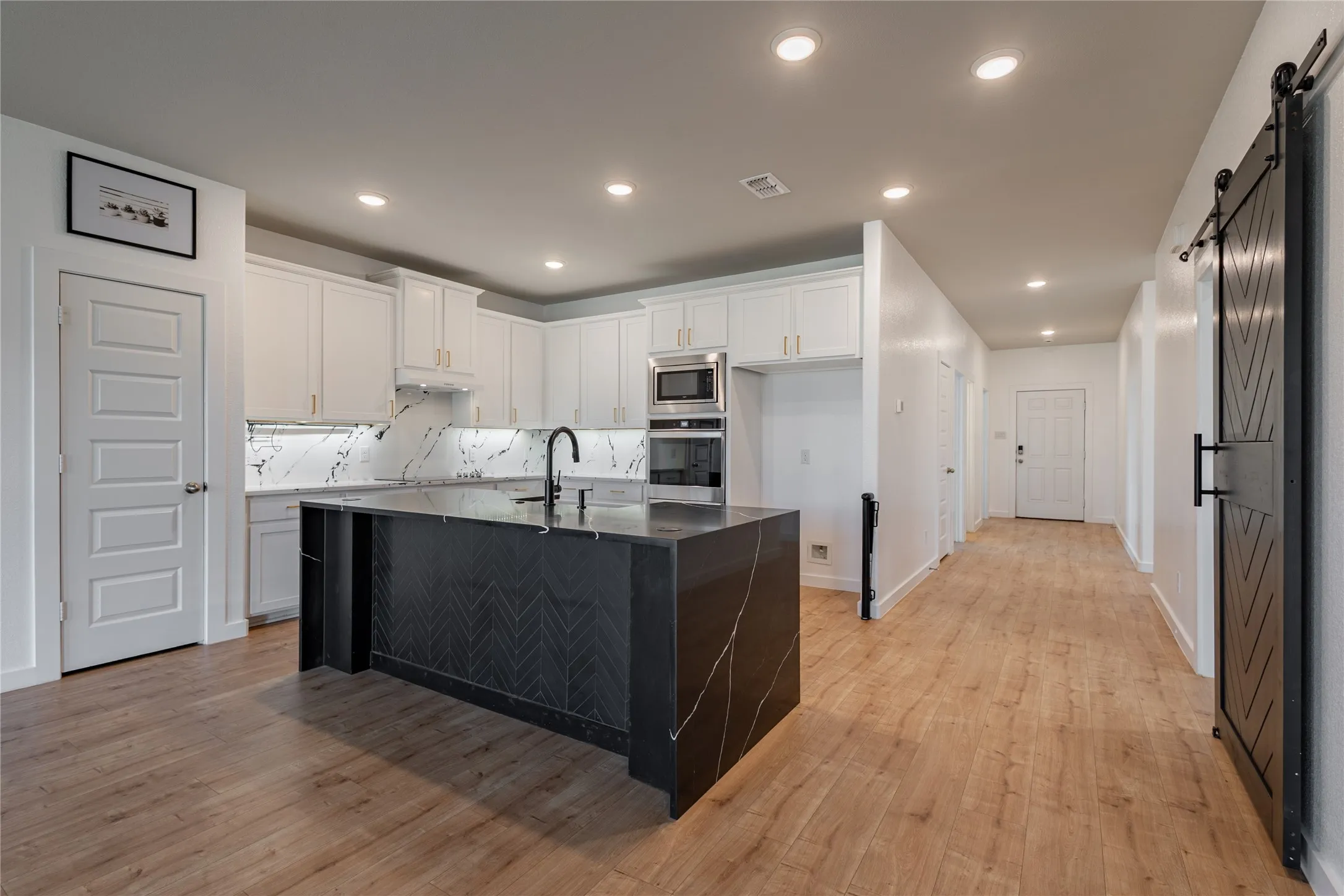 Single Family Residence For Rent in Grayson County , 970 Hurstwood Drive, Van Alstyne, Texas 75495, 4 Bedroom, 2 Bathroom, 3 Garage spaces, 1,952 Sqft, built in 2023, mls#21391789, Real Estate Agent in Van Alstyne, Homes For Rent in Grayson county, Homes For Rent in Van Alstyne, Realtor in Van Alstyne Texas, Real Estate Brokerage Independent Realty Texas, Luminita Cordes Realtor
