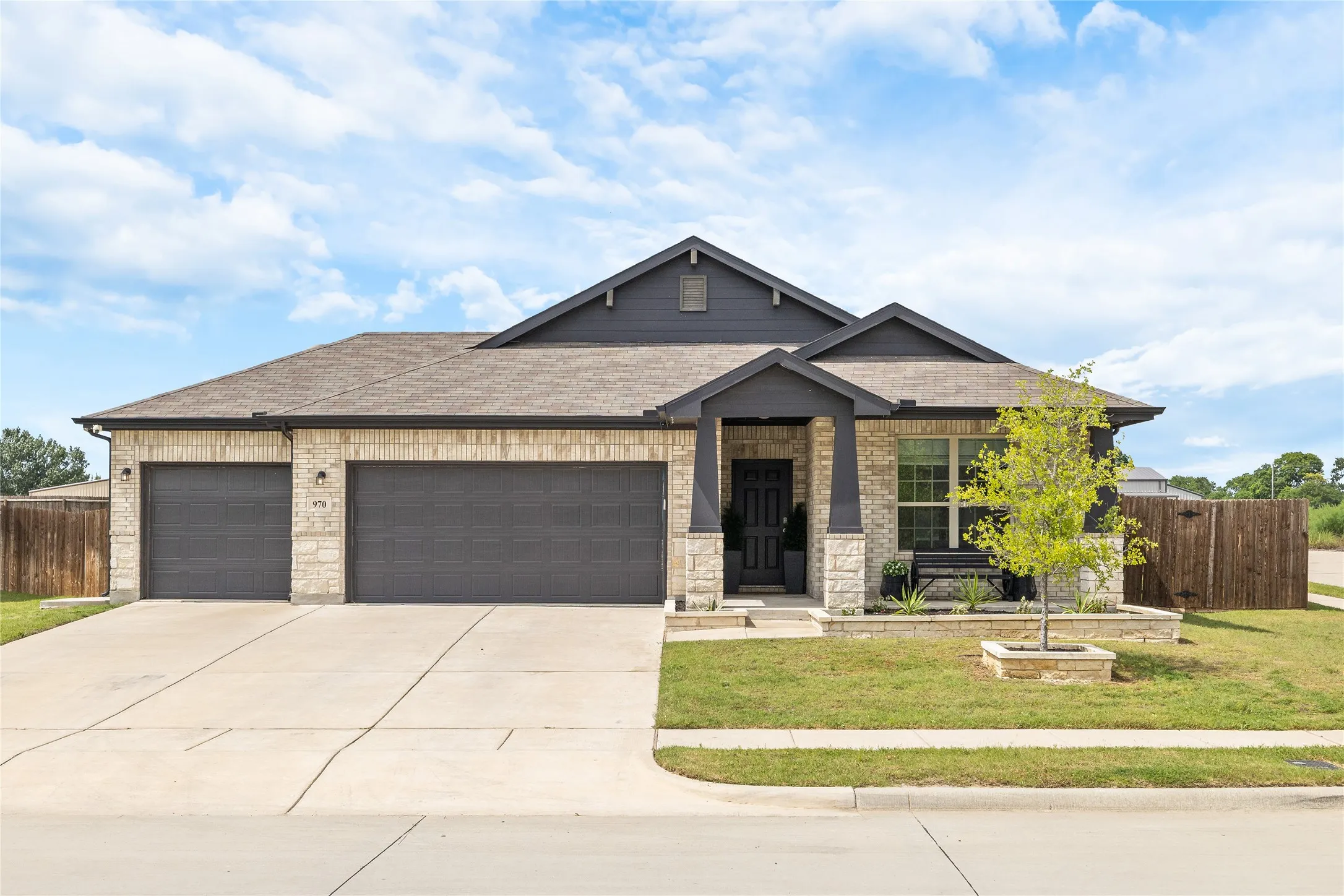 Single Family Residence For Rent