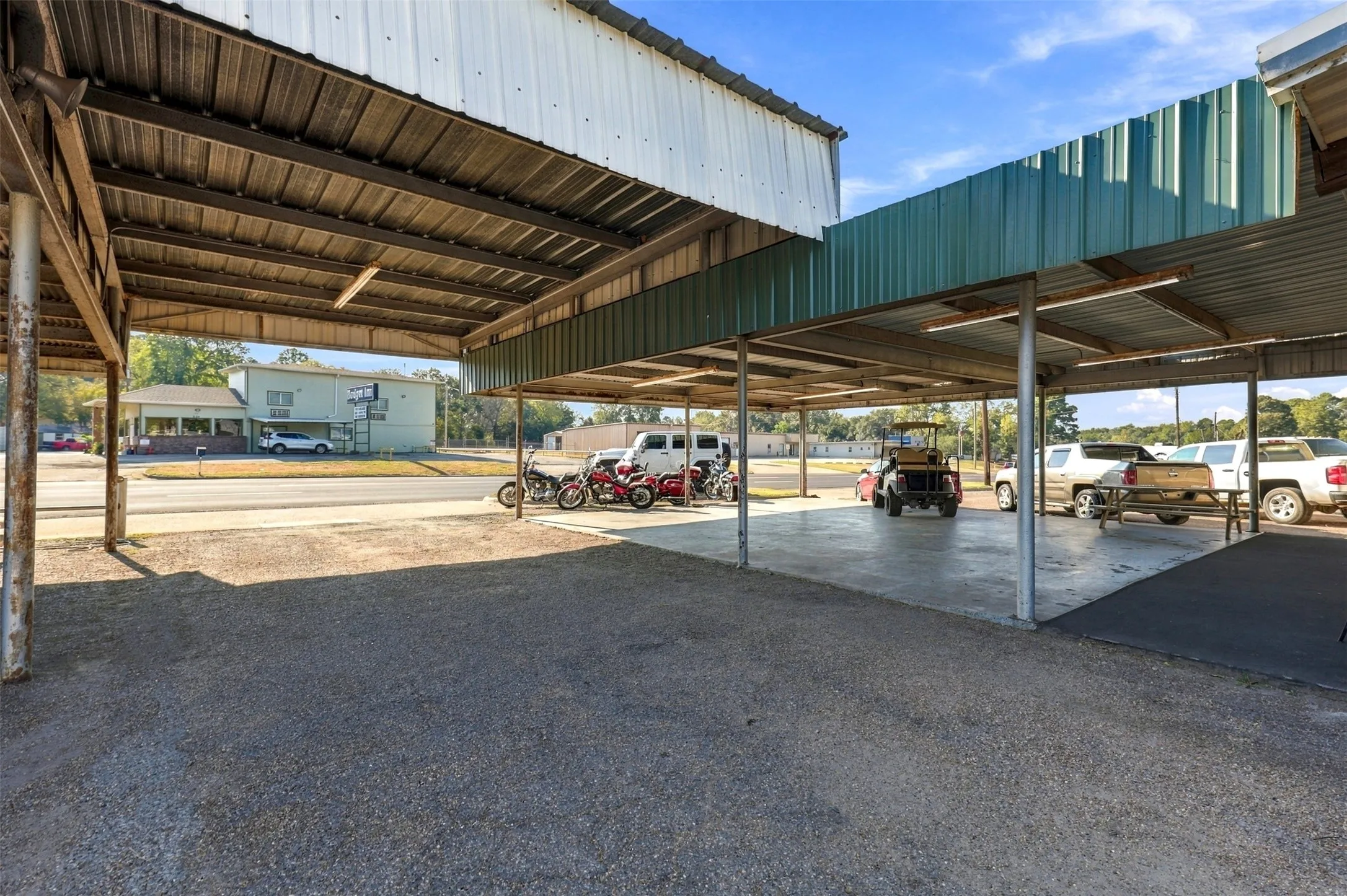 Office For Sale in Camp County , 511 S Greer, Pittsburg, Texas 75686, 0, 0, Garage spaces, 0 Sqft, built in 1962, mls#21391805, Real Estate Agent in Pittsburg, Homes For Sale in Camp county, Homes For Sale in Pittsburg, Realtor in Pittsburg Texas, Real Estate Brokerage Independent Realty Texas, Luminita Cordes Realtor