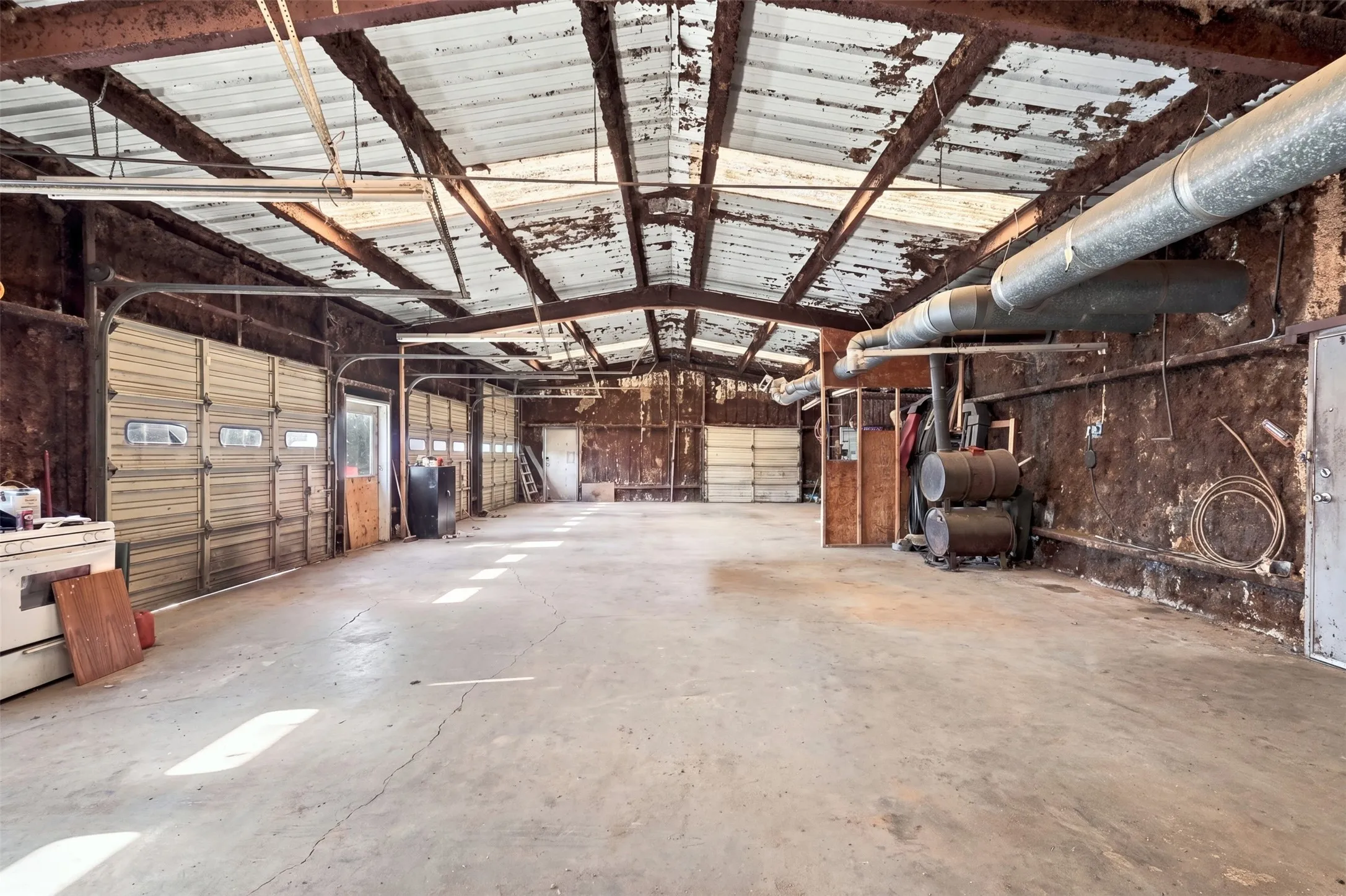 Office For Sale in Camp County , 511 S Greer, Pittsburg, Texas 75686, 0, 0, Garage spaces, 0 Sqft, built in 1962, mls#21391805, Real Estate Agent in Pittsburg, Homes For Sale in Camp county, Homes For Sale in Pittsburg, Realtor in Pittsburg Texas, Real Estate Brokerage Independent Realty Texas, Luminita Cordes Realtor