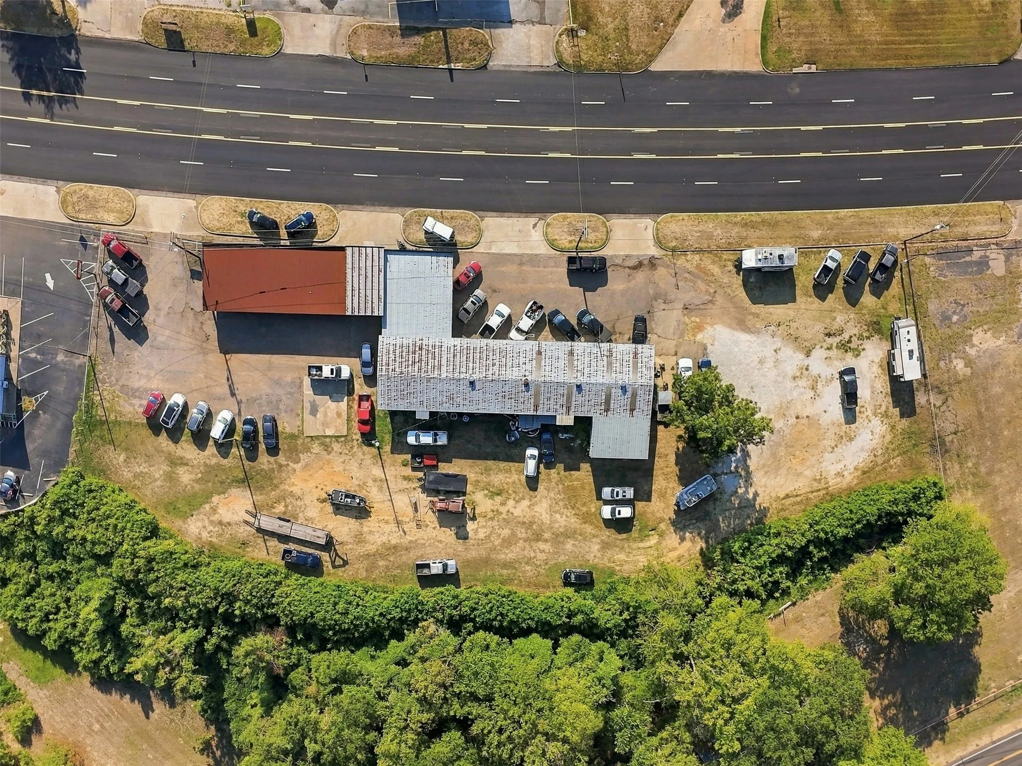 Office For Sale in Camp County , 511 S Greer, Pittsburg, Texas 75686, 0, 0, Garage spaces, 0 Sqft, built in 1962, mls#21391805, Real Estate Agent in Pittsburg, Homes For Sale in Camp county, Homes For Sale in Pittsburg, Realtor in Pittsburg Texas, Real Estate Brokerage Independent Realty Texas, Luminita Cordes Realtor
