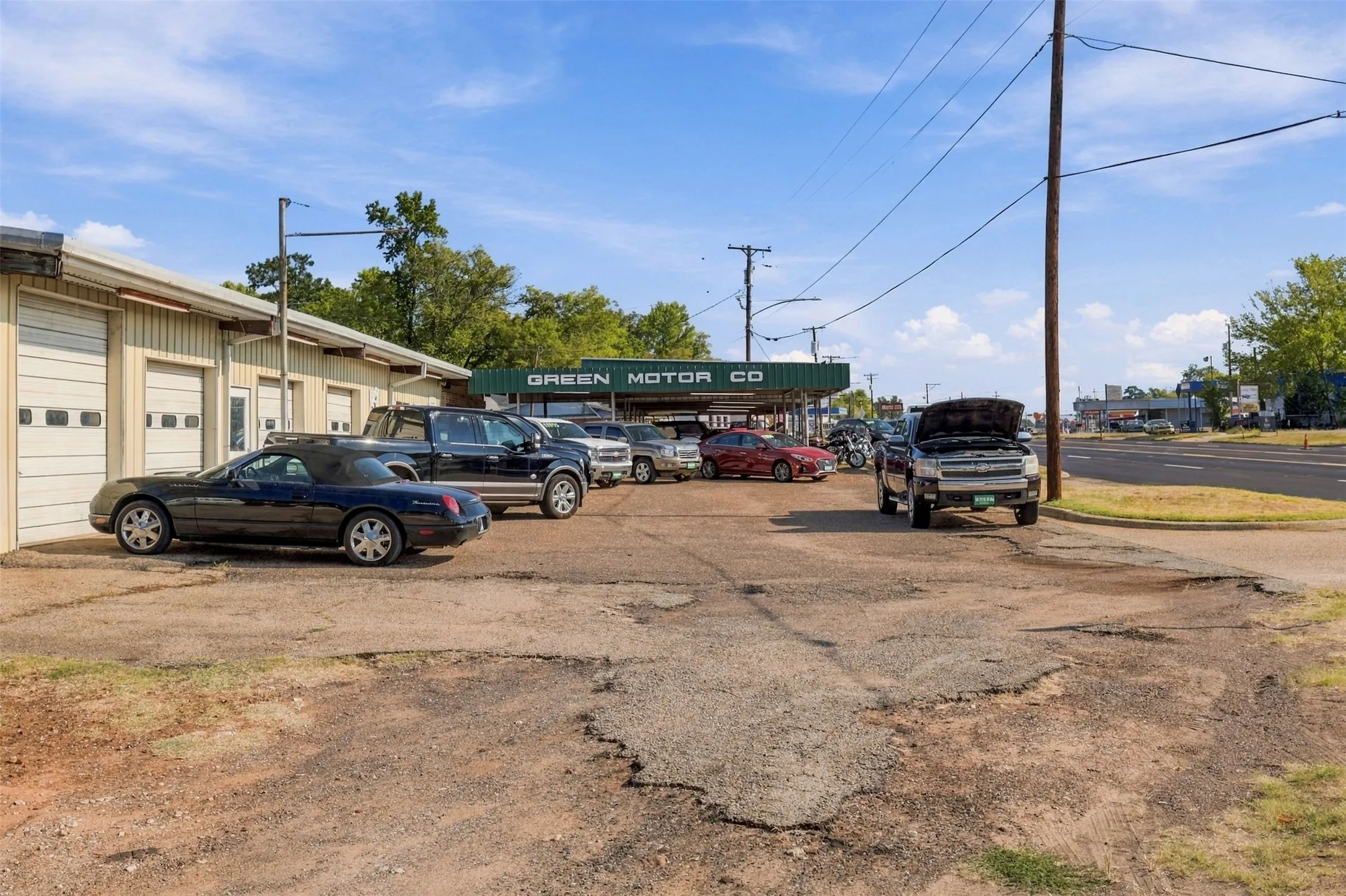 Office For Sale in Camp County , 511 S Greer, Pittsburg, Texas 75686, 0, 0, Garage spaces, 0 Sqft, built in 1962, mls#21391805, Real Estate Agent in Pittsburg, Homes For Sale in Camp county, Homes For Sale in Pittsburg, Realtor in Pittsburg Texas, Real Estate Brokerage Independent Realty Texas, Luminita Cordes Realtor