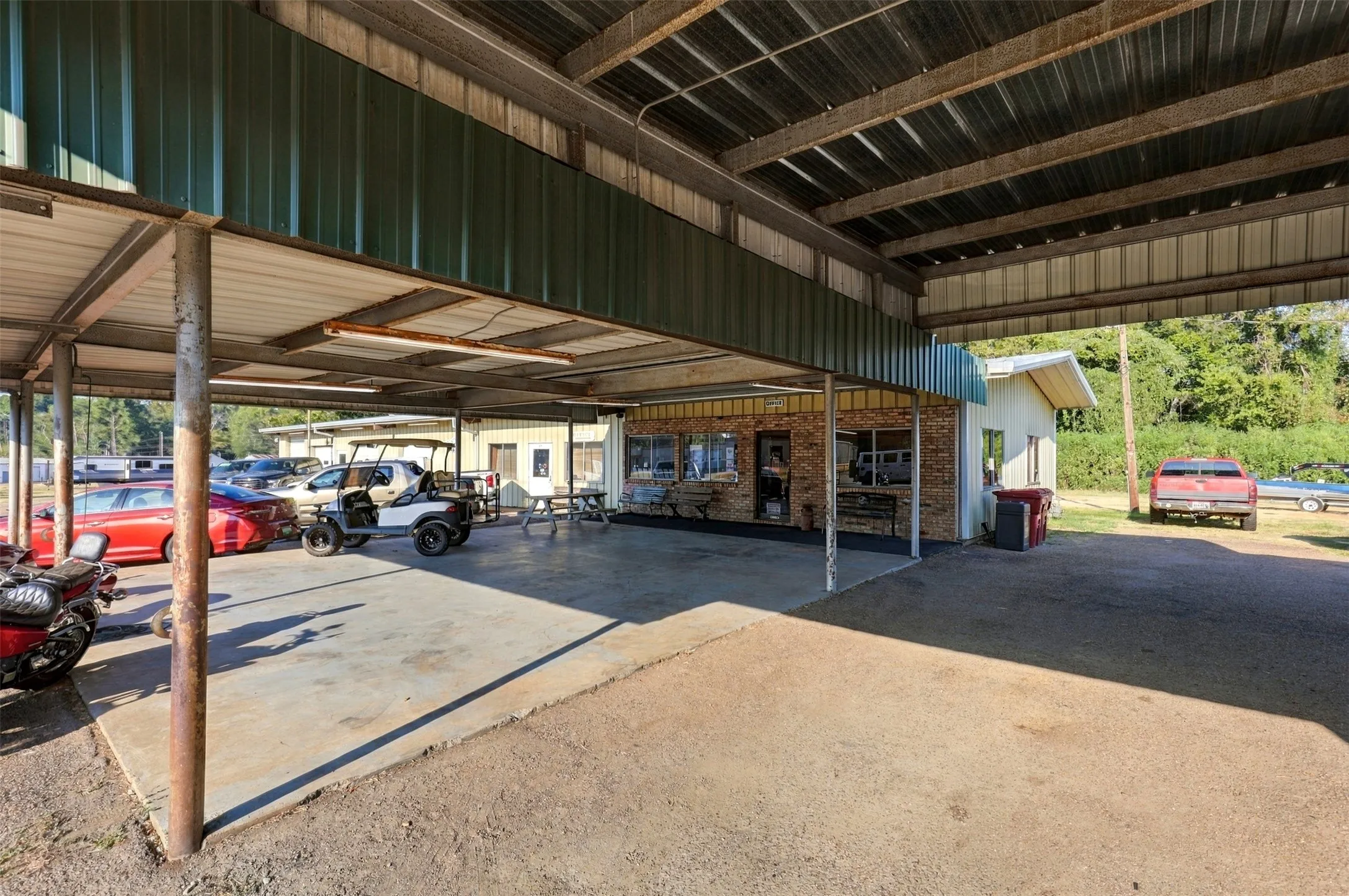 Office For Sale in Camp County , 511 S Greer, Pittsburg, Texas 75686, 0, 0, Garage spaces, 0 Sqft, built in 1962, mls#21391805, Real Estate Agent in Pittsburg, Homes For Sale in Camp county, Homes For Sale in Pittsburg, Realtor in Pittsburg Texas, Real Estate Brokerage Independent Realty Texas, Luminita Cordes Realtor
