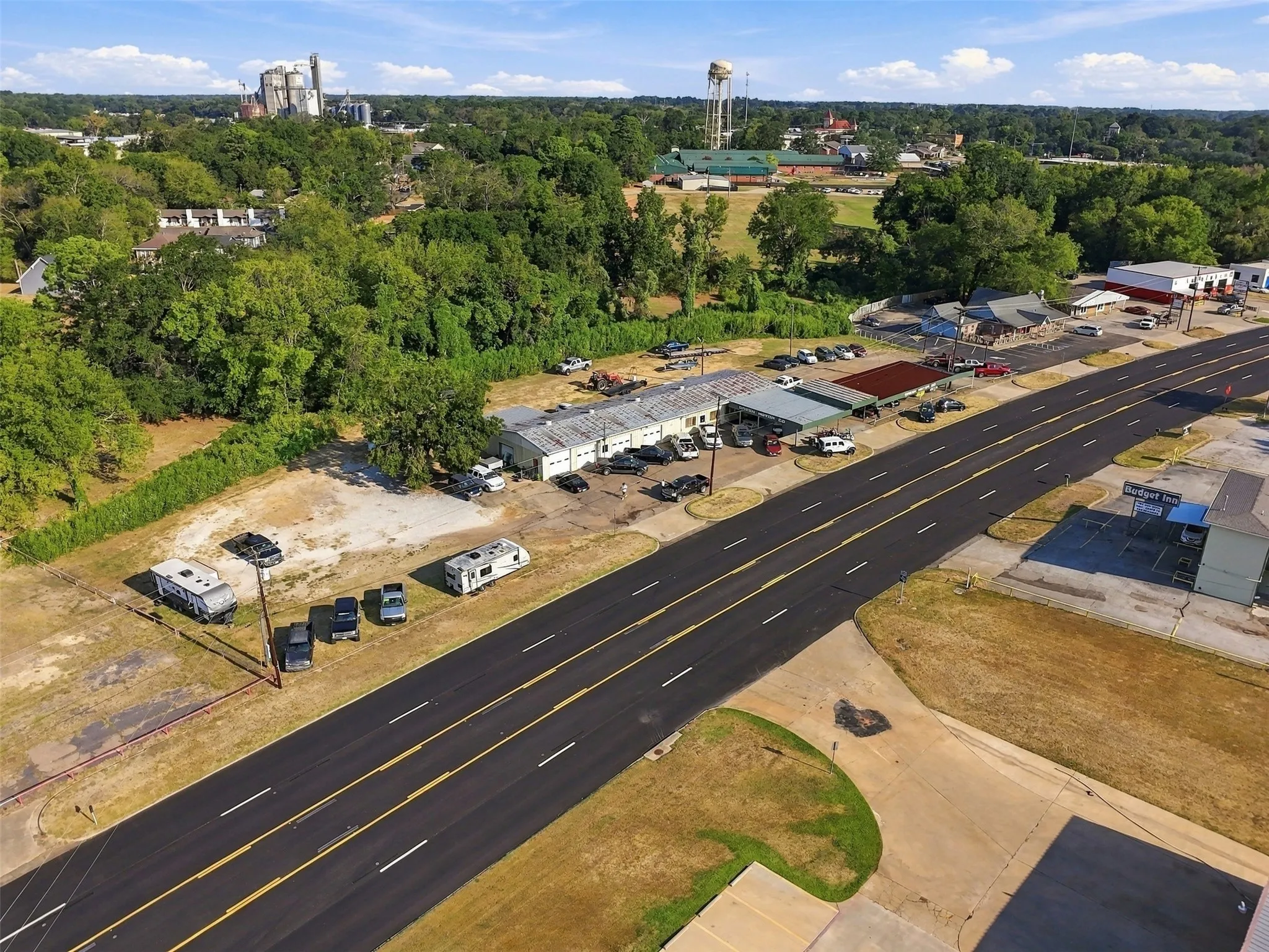 Office For Sale in Camp County , 511 S Greer, Pittsburg, Texas 75686, 0, 0, Garage spaces, 0 Sqft, built in 1962, mls#21391805, Real Estate Agent in Pittsburg, Homes For Sale in Camp county, Homes For Sale in Pittsburg, Realtor in Pittsburg Texas, Real Estate Brokerage Independent Realty Texas, Luminita Cordes Realtor