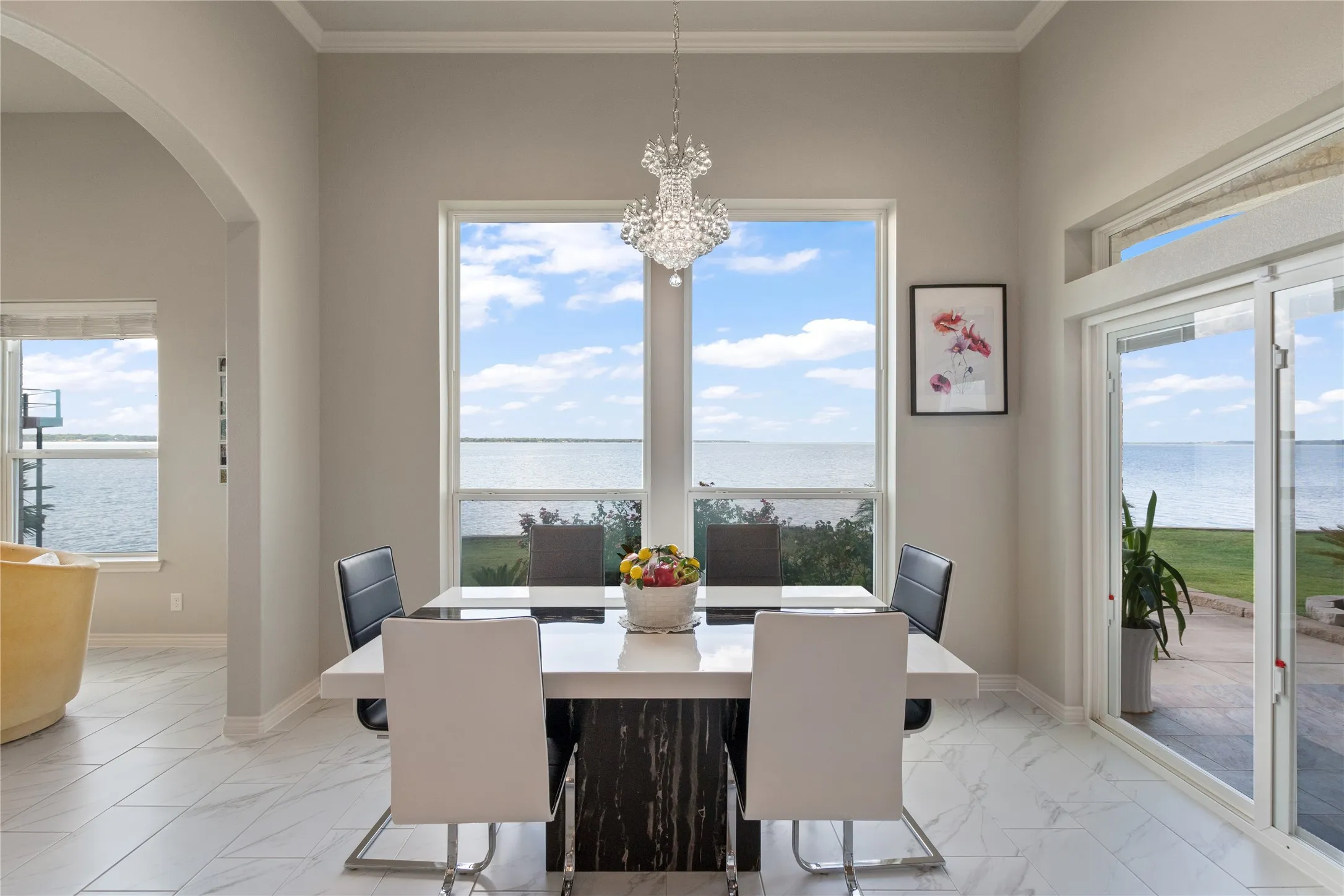Single Family Residence For Sale in Henderson County , 241 Loon Bay Drive, Gun Barrel City, Texas 75156, 5 Bedroom, 6 Bathroom, 3 Garage spaces, 5,124 Sqft, built in 2018, mls#21390217, Real Estate Agent in Gun Barrel City, Homes For Sale in Henderson county, Homes For Sale in Gun Barrel City, Realtor in Gun Barrel City Texas, Real Estate Brokerage Independent Realty Texas, Luminita Cordes Realtor