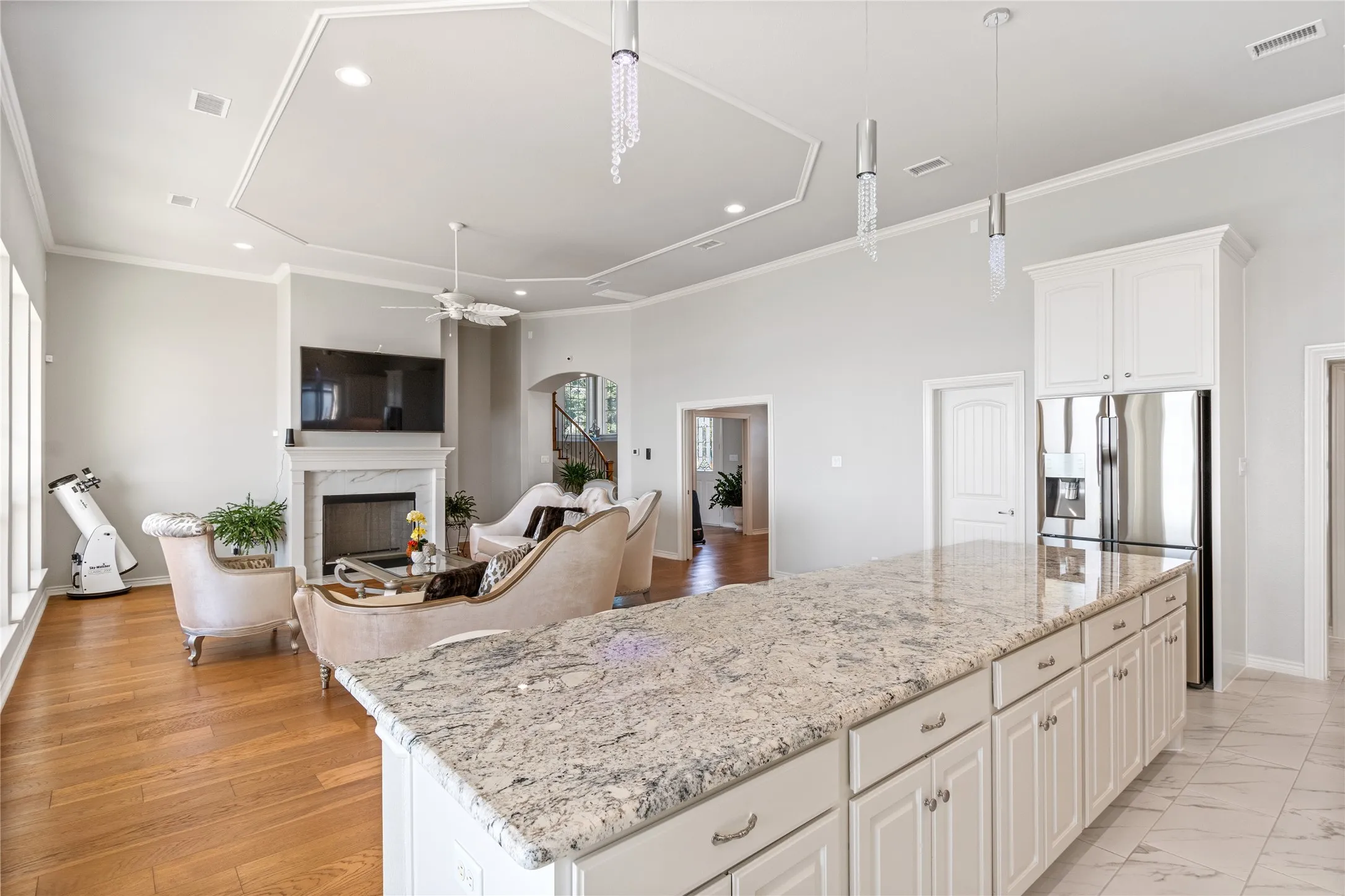 Single Family Residence For Sale in Henderson County , 241 Loon Bay Drive, Gun Barrel City, Texas 75156, 5 Bedroom, 6 Bathroom, 3 Garage spaces, 5,124 Sqft, built in 2018, mls#21390217, Real Estate Agent in Gun Barrel City, Homes For Sale in Henderson county, Homes For Sale in Gun Barrel City, Realtor in Gun Barrel City Texas, Real Estate Brokerage Independent Realty Texas, Luminita Cordes Realtor