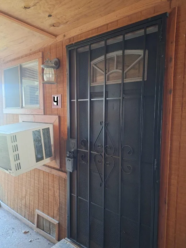 Apartment For Rent in Tarrant County , 1705 Chris Craft Drive 4, Grapevine, Texas 76051, 2 Bedroom, 1 Bathroom, Garage spaces, 650 Sqft, built in 1966, mls#21391814, Real Estate Agent in Grapevine, Homes For Rent in Tarrant county, Homes For Rent in Grapevine, Realtor in Grapevine Texas, Real Estate Brokerage Independent Realty Texas, Luminita Cordes Realtor