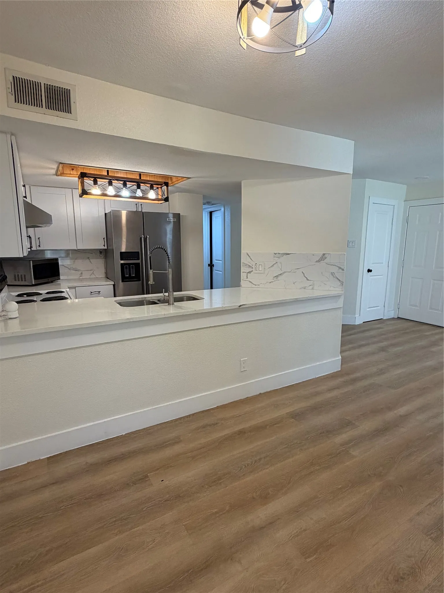 Condominium For Rent in Dallas County , 1505 E Interstate 30 118, Garland, Texas 75043, 2 Bedroom, 1 Bathroom, Garage spaces, 778 Sqft, built in 1983, mls#21390801, Real Estate Agent in Garland, Homes For Rent in Dallas county, Homes For Rent in Garland, Realtor in Garland Texas, Real Estate Brokerage Independent Realty Texas, Luminita Cordes Realtor