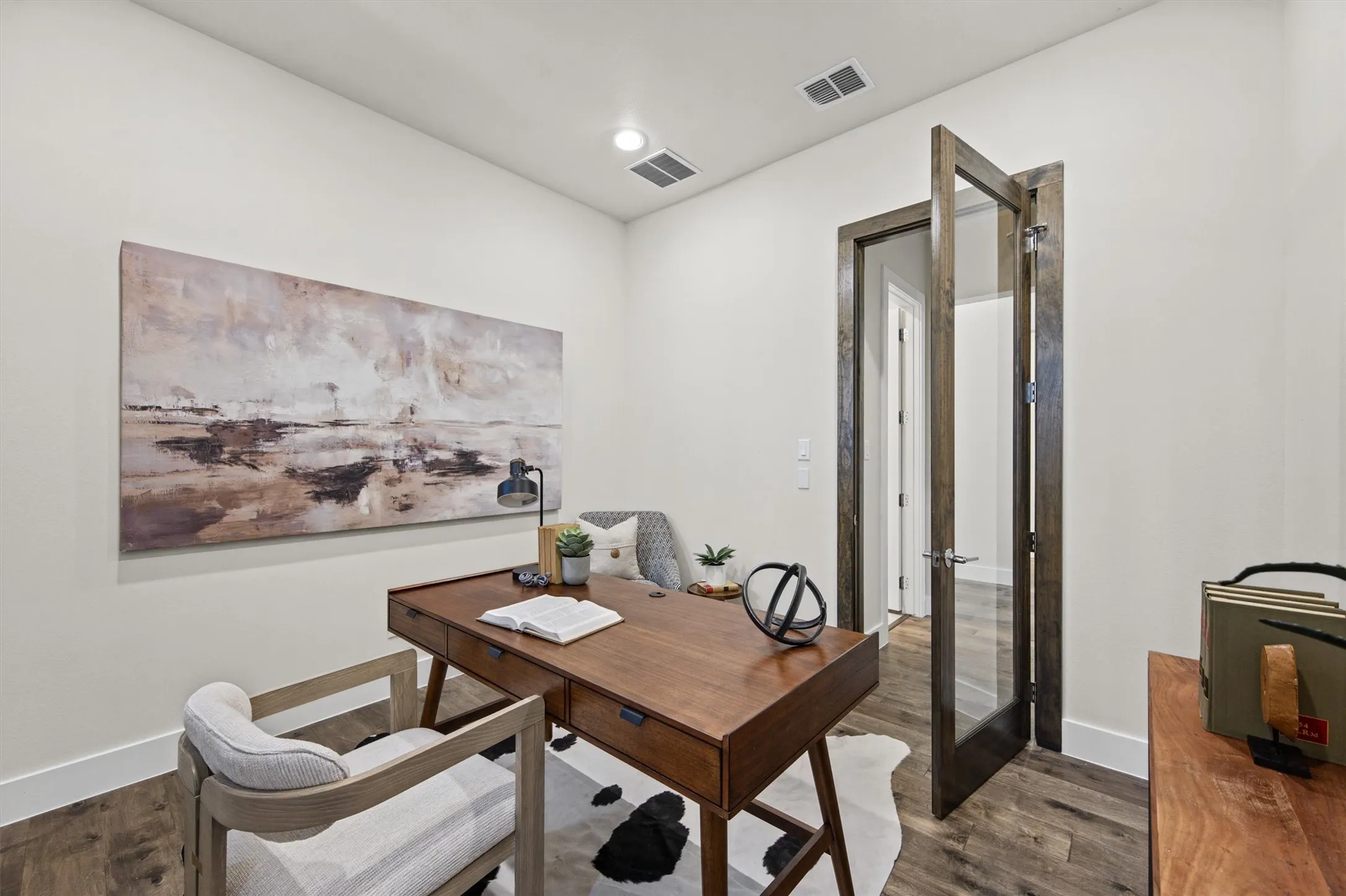 Single Family Residence For Sale in Dallas County , 8655 Forest Hills Boulevard, Dallas, Texas 75218, 3 Bedroom, 3 Bathroom, 2 Garage spaces, 2,542 Sqft, built in 2017, mls#21389985, Real Estate Agent in Dallas, Homes For Sale in Dallas county, Homes For Sale in Dallas, Realtor in Dallas Texas, Real Estate Brokerage Independent Realty Texas, Luminita Cordes Realtor