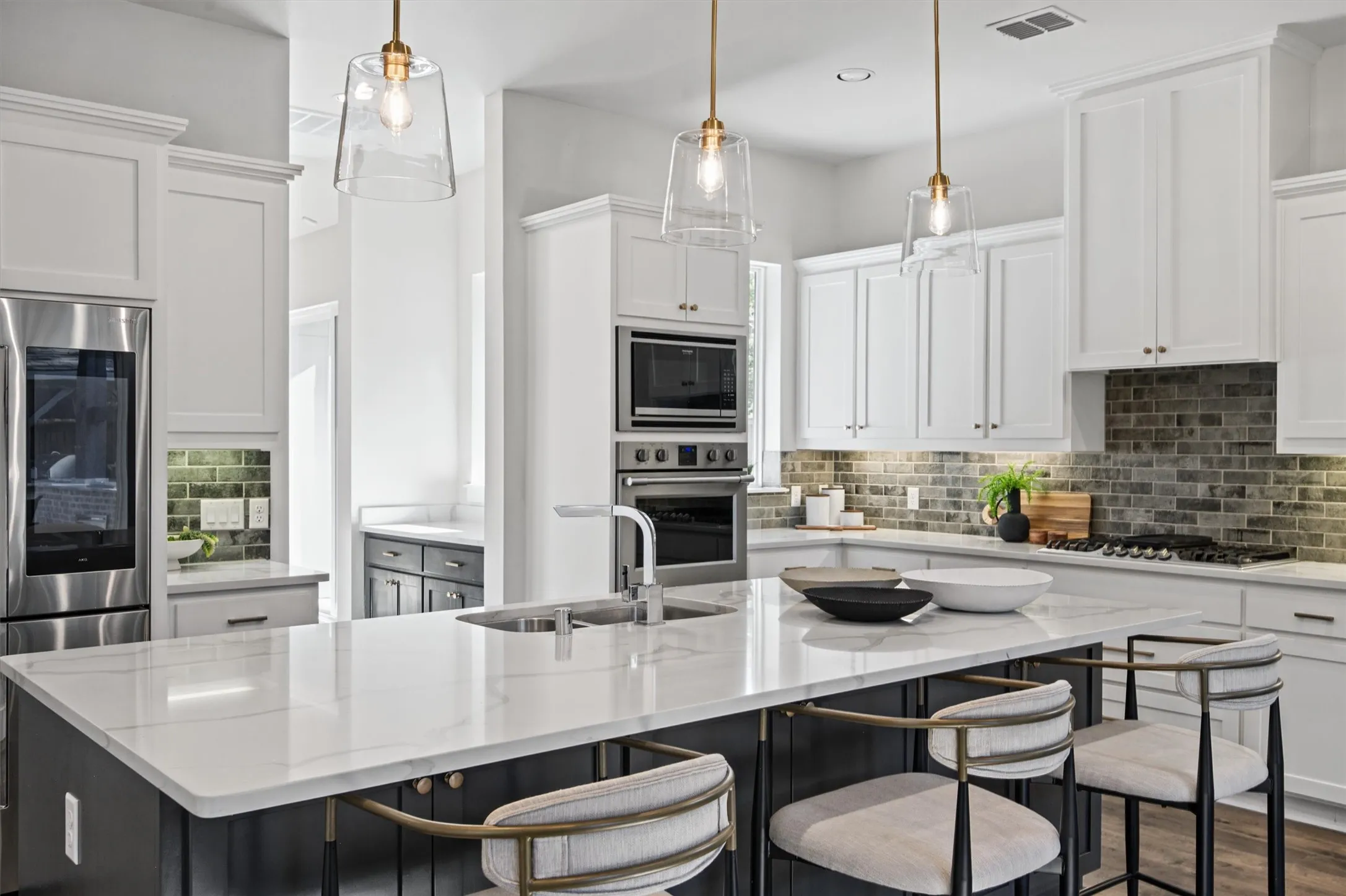 Single Family Residence For Sale in Dallas County , 8655 Forest Hills Boulevard, Dallas, Texas 75218, 3 Bedroom, 3 Bathroom, 2 Garage spaces, 2,542 Sqft, built in 2017, mls#21389985, Real Estate Agent in Dallas, Homes For Sale in Dallas county, Homes For Sale in Dallas, Realtor in Dallas Texas, Real Estate Brokerage Independent Realty Texas, Luminita Cordes Realtor