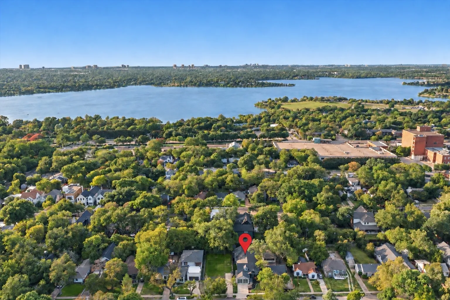 Dallas Arboretum and White Rock Lake are just a few minutes away.