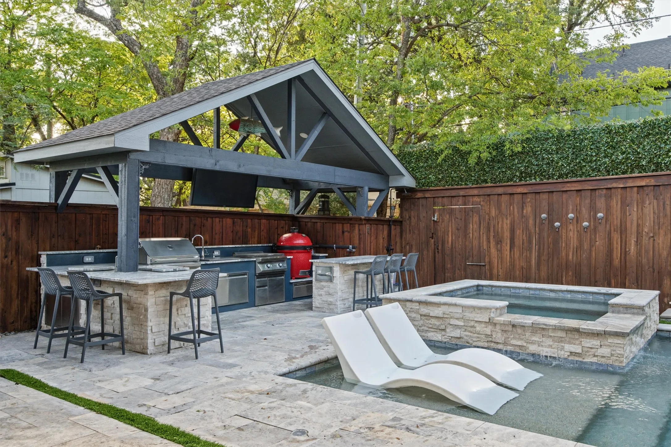 Single Family Residence For Sale in Dallas County , 8655 Forest Hills Boulevard, Dallas, Texas 75218, 3 Bedroom, 3 Bathroom, 2 Garage spaces, 2,542 Sqft, built in 2017, mls#21389985, Real Estate Agent in Dallas, Homes For Sale in Dallas county, Homes For Sale in Dallas, Realtor in Dallas Texas, Real Estate Brokerage Independent Realty Texas, Luminita Cordes Realtor